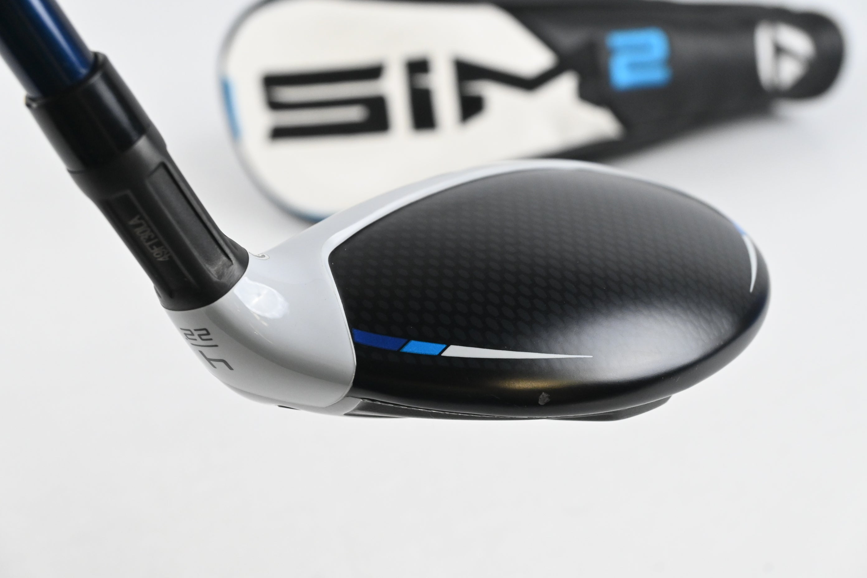Taylormade SIM2 Max #4 Hybrid / 22 Degree / Regular Flex Fujikura Ventus Blue 6