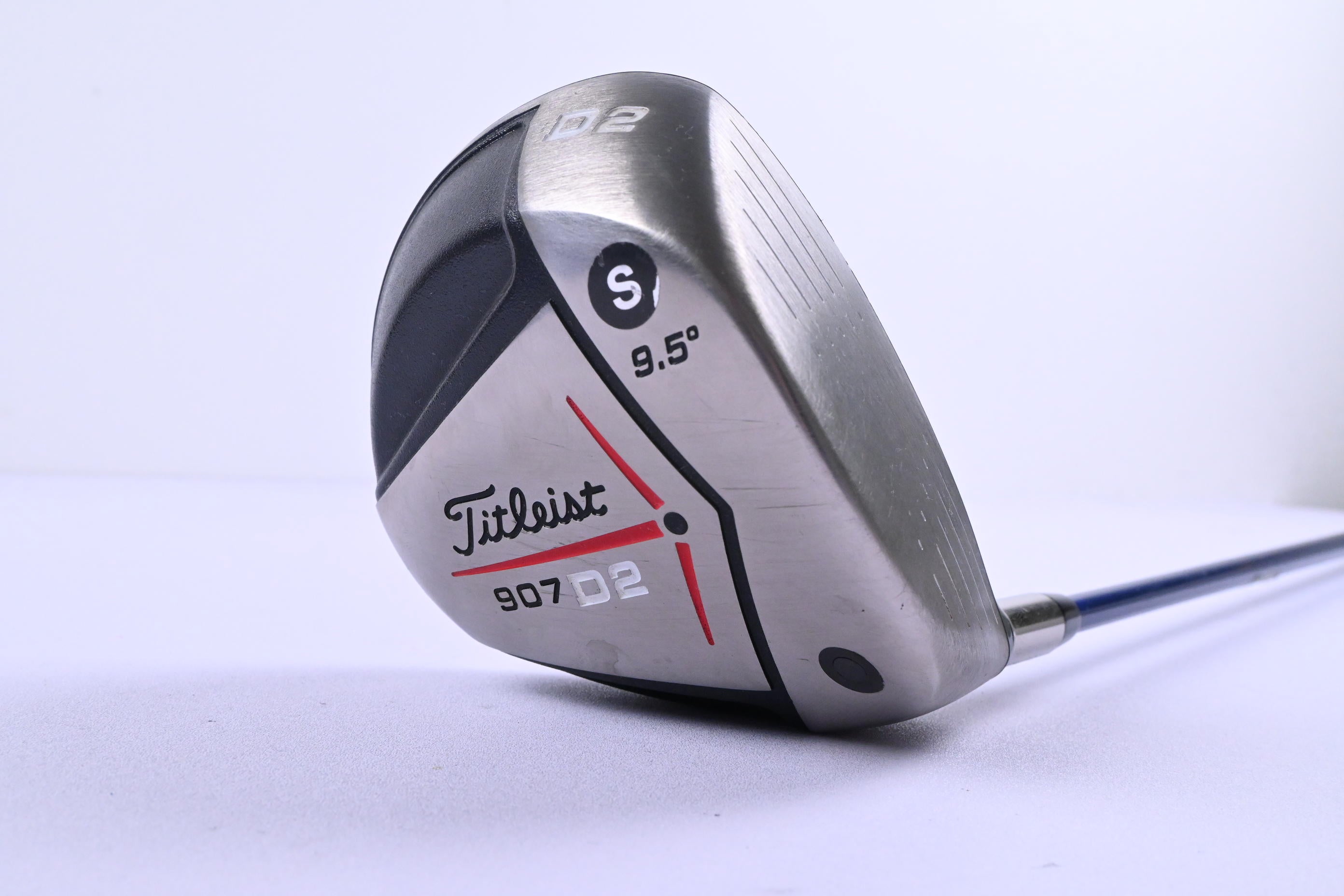 Titleist 907 D2 Driver / 9.5 Degree / Stiff Flex Graphite Design Tour AD YS-6+