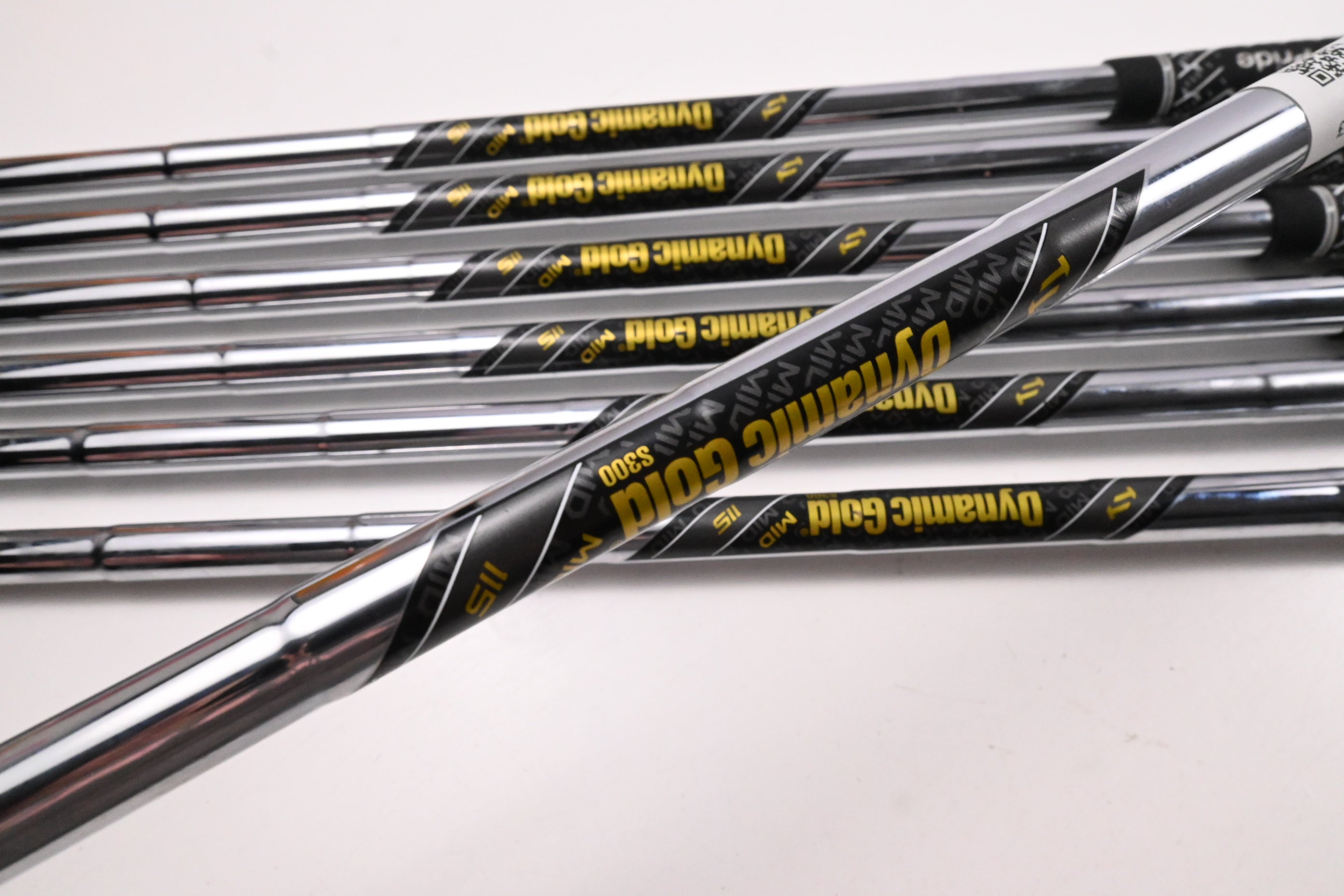 Wilson Staff Model Blade 2024 Irons / 4-PW / Stiff Flex Dynamic Gold Mid 115