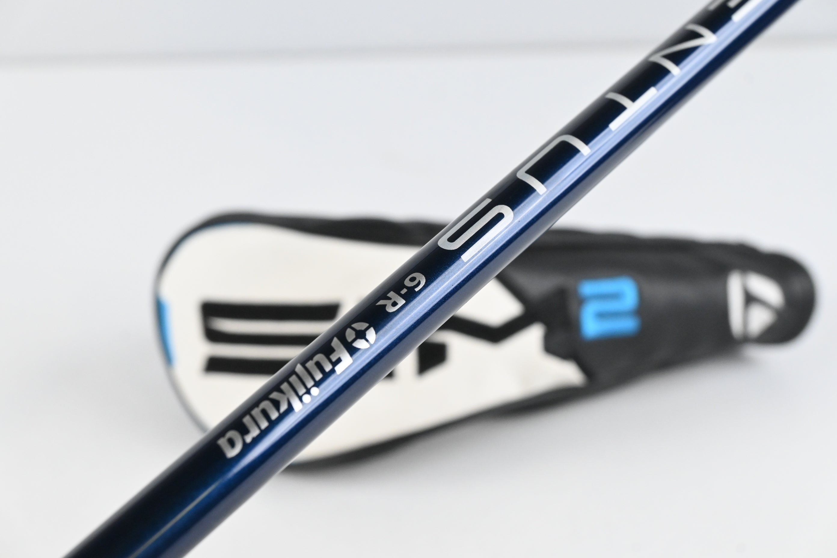 Taylormade SIM2 Max #4 Hybrid / 22 Degree / Regular Flex Fujikura Ventus Blue 6