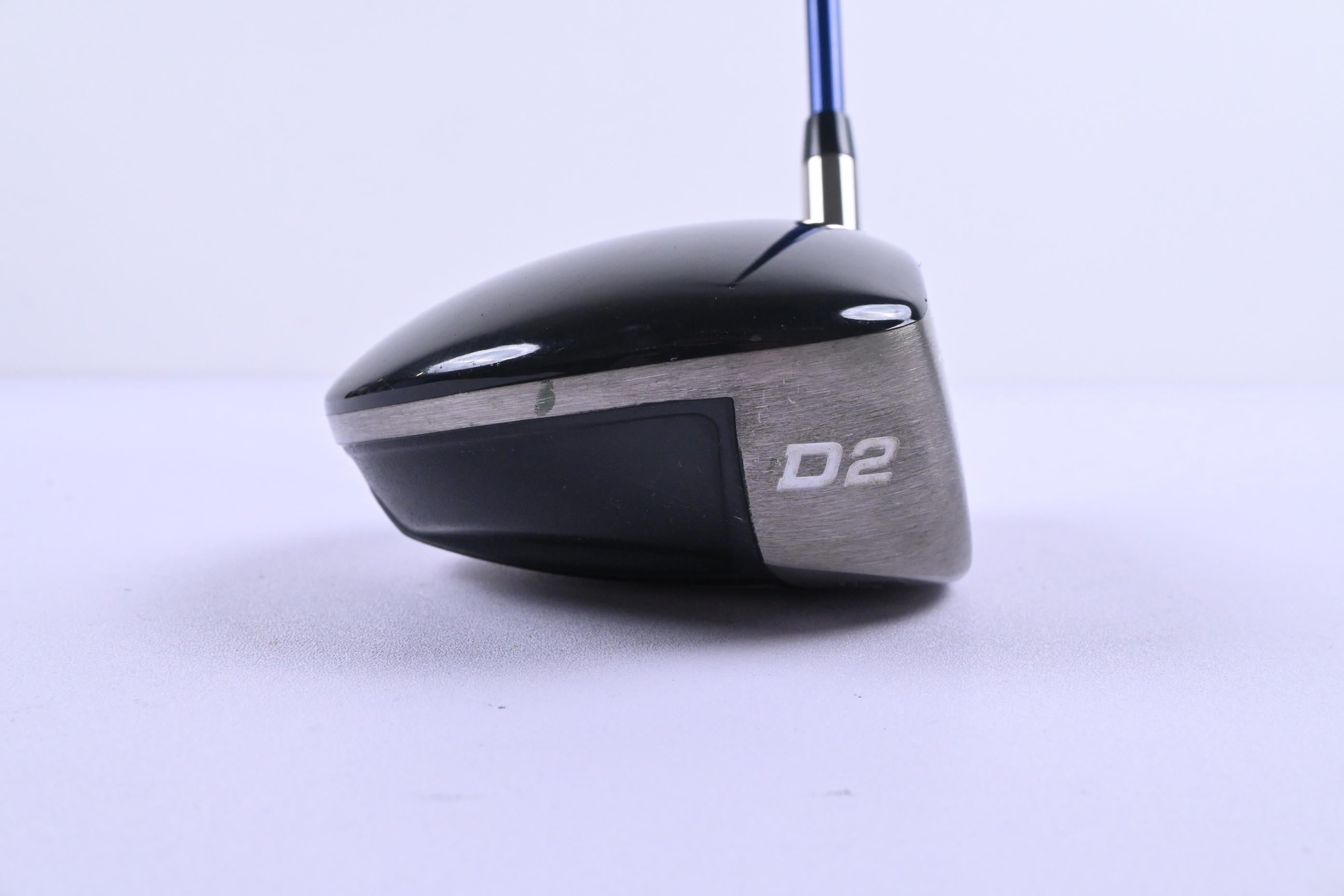 Titleist 907 D2 Driver / 9.5 Degree / Stiff Flex Graphite Design Tour AD YS-6+