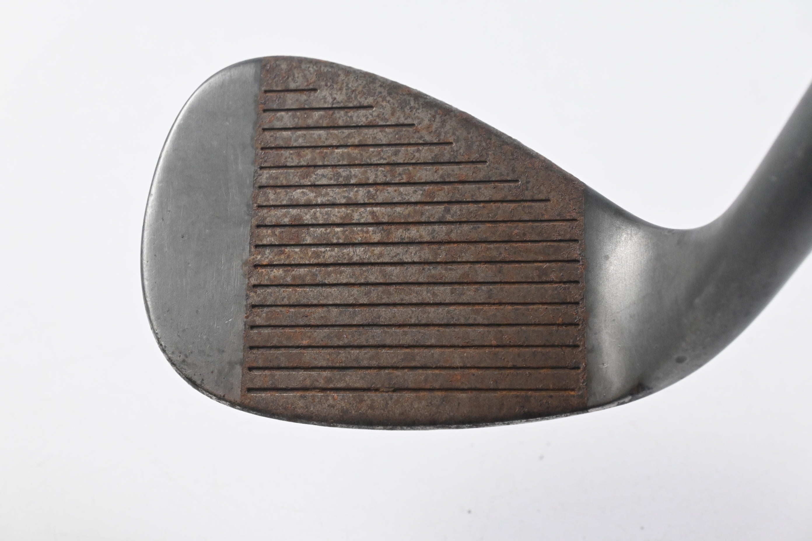 Cleveland 588 Tour Action Gap Wedge / 51 Degree / Wedge Flex Dynamic Gold Shaft