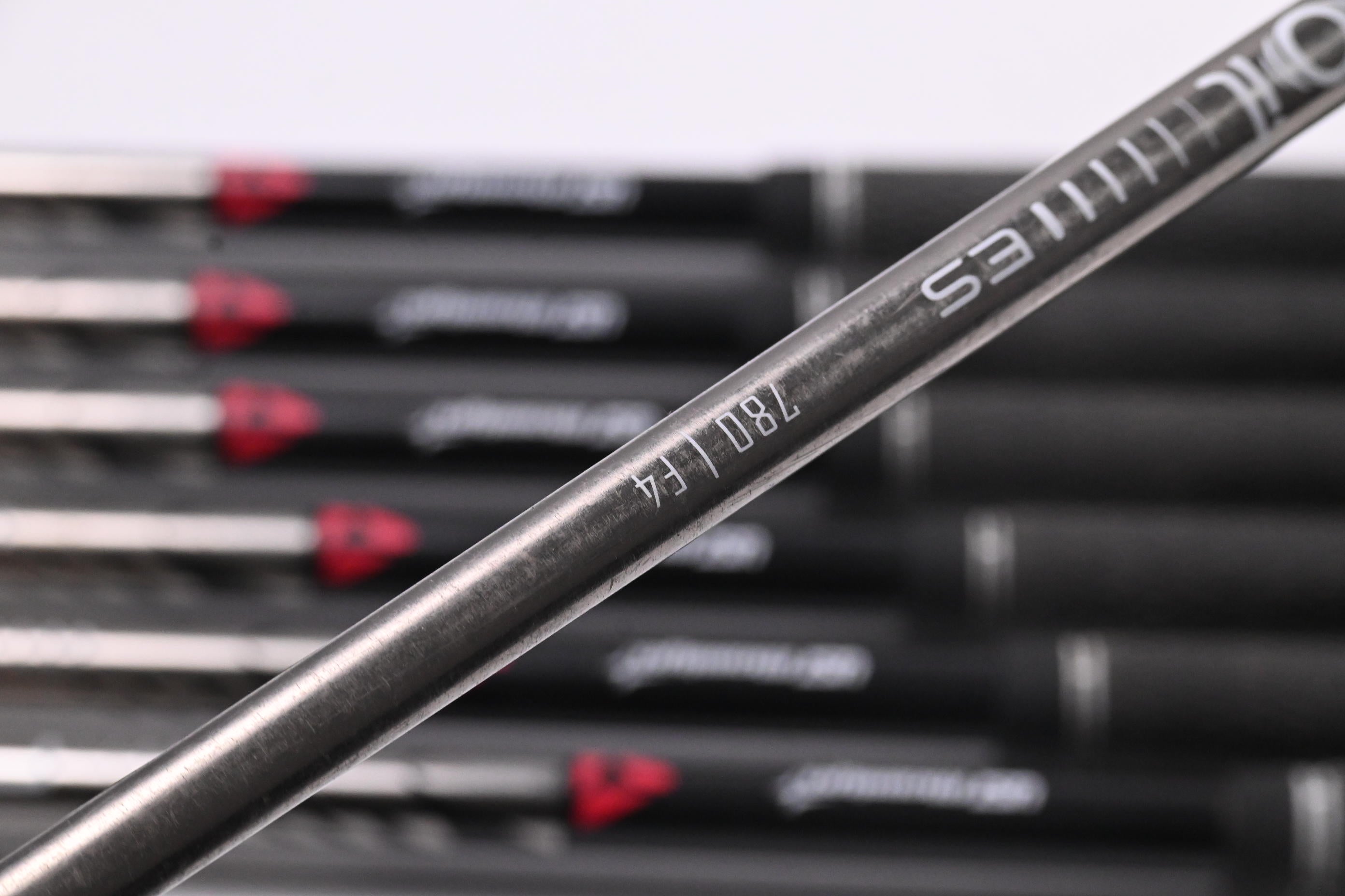 Ping G425 Irons / 5-PW+UW / Red Dot / Stiff Flex UST Recoil ES 780 Shafts
