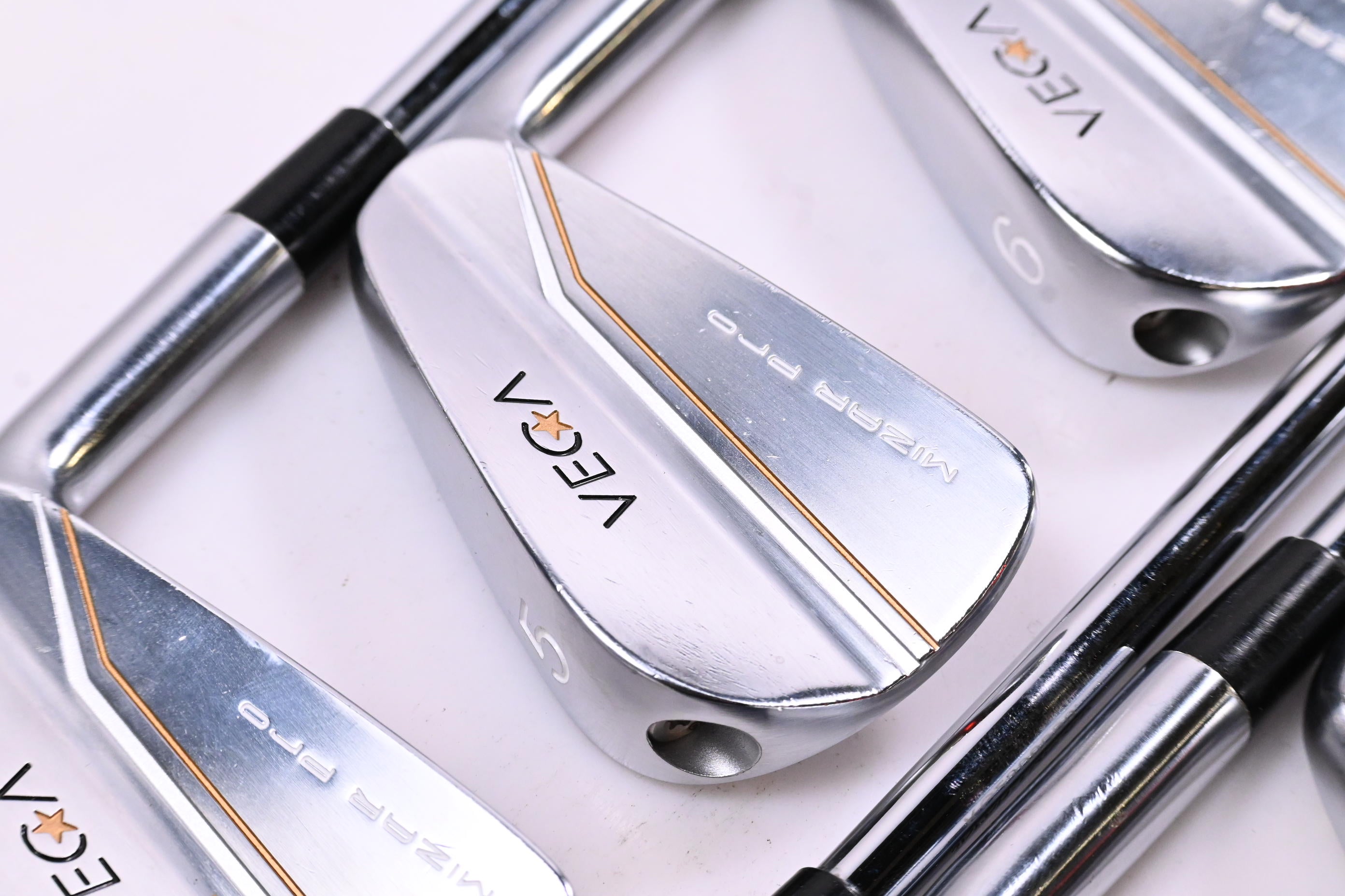 Vega Mizar Pro Irons / 4-PW / X-Flex Project X Steel Shafts