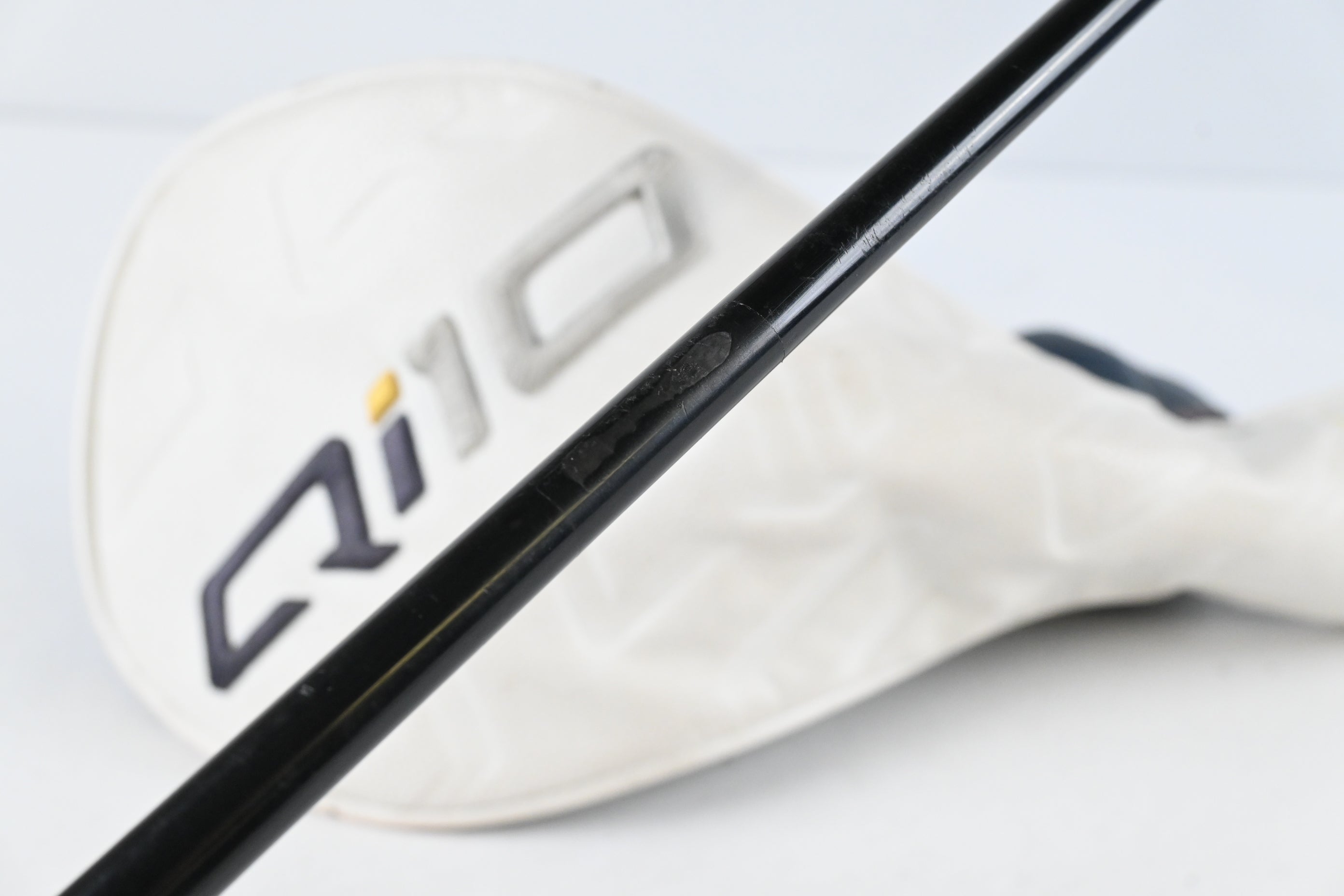 Taylormade Qi10 LS Driver / 10.5 Degree / Regular Flex Fujikura Atmos Red 5