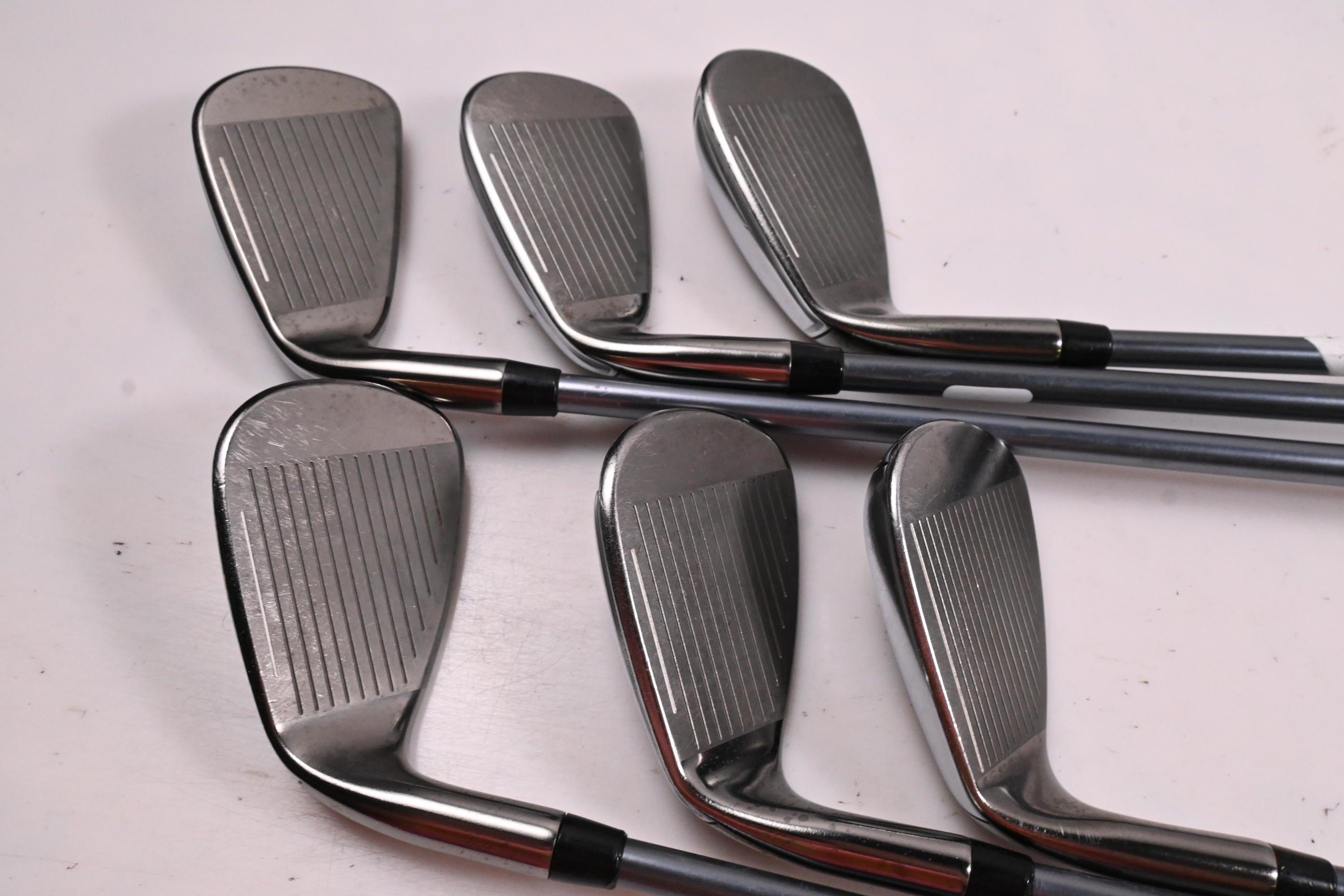 Cobra King F6 Irons / 6-PW+GW / Senior Flex Matrix Ozik Q4 Red Tie 65 Shafts