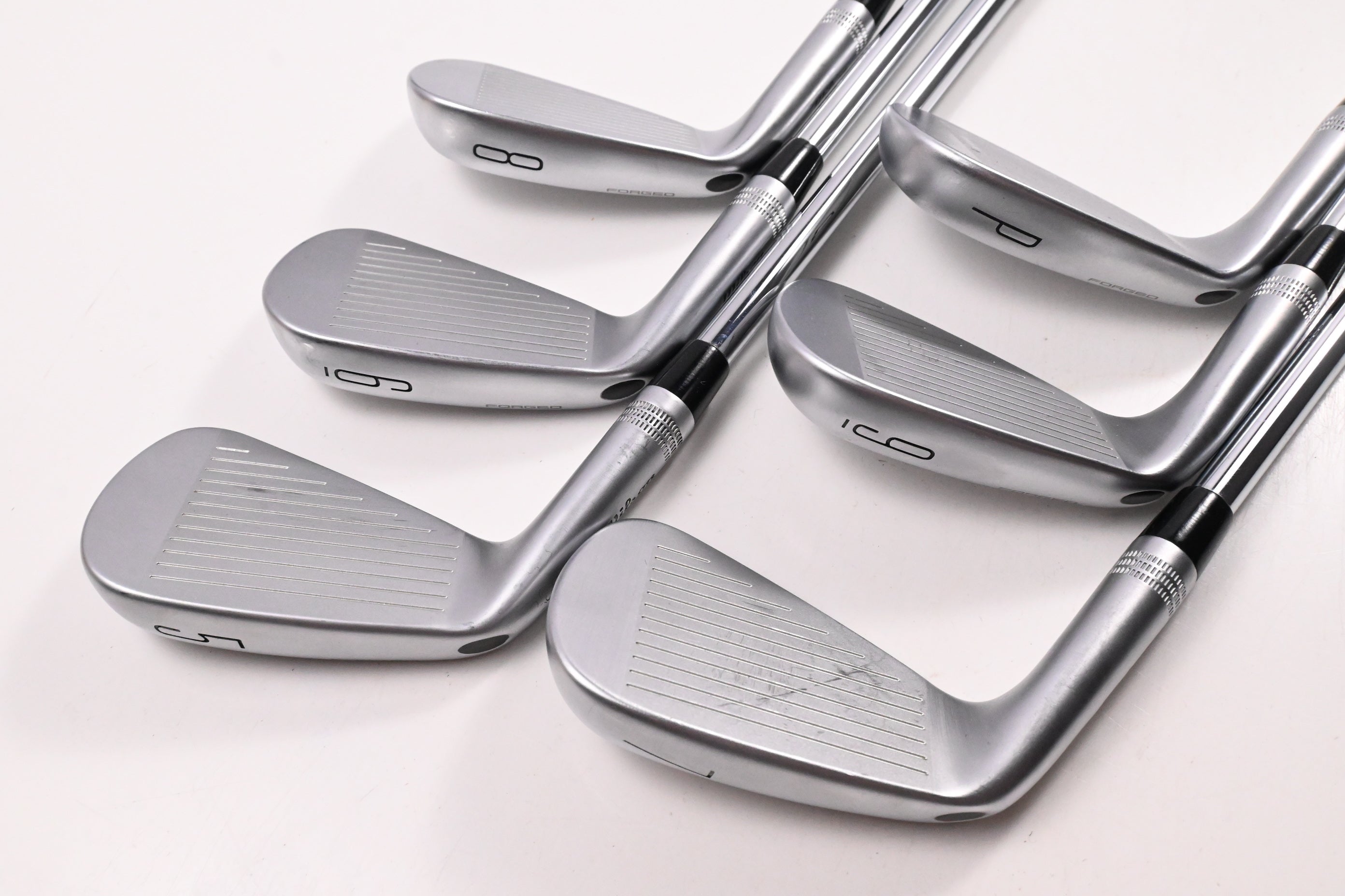 Wilson Staff Model Blade 2026 Irons / 5-PW / Stiff Flex Dynamic Gold Mid 115