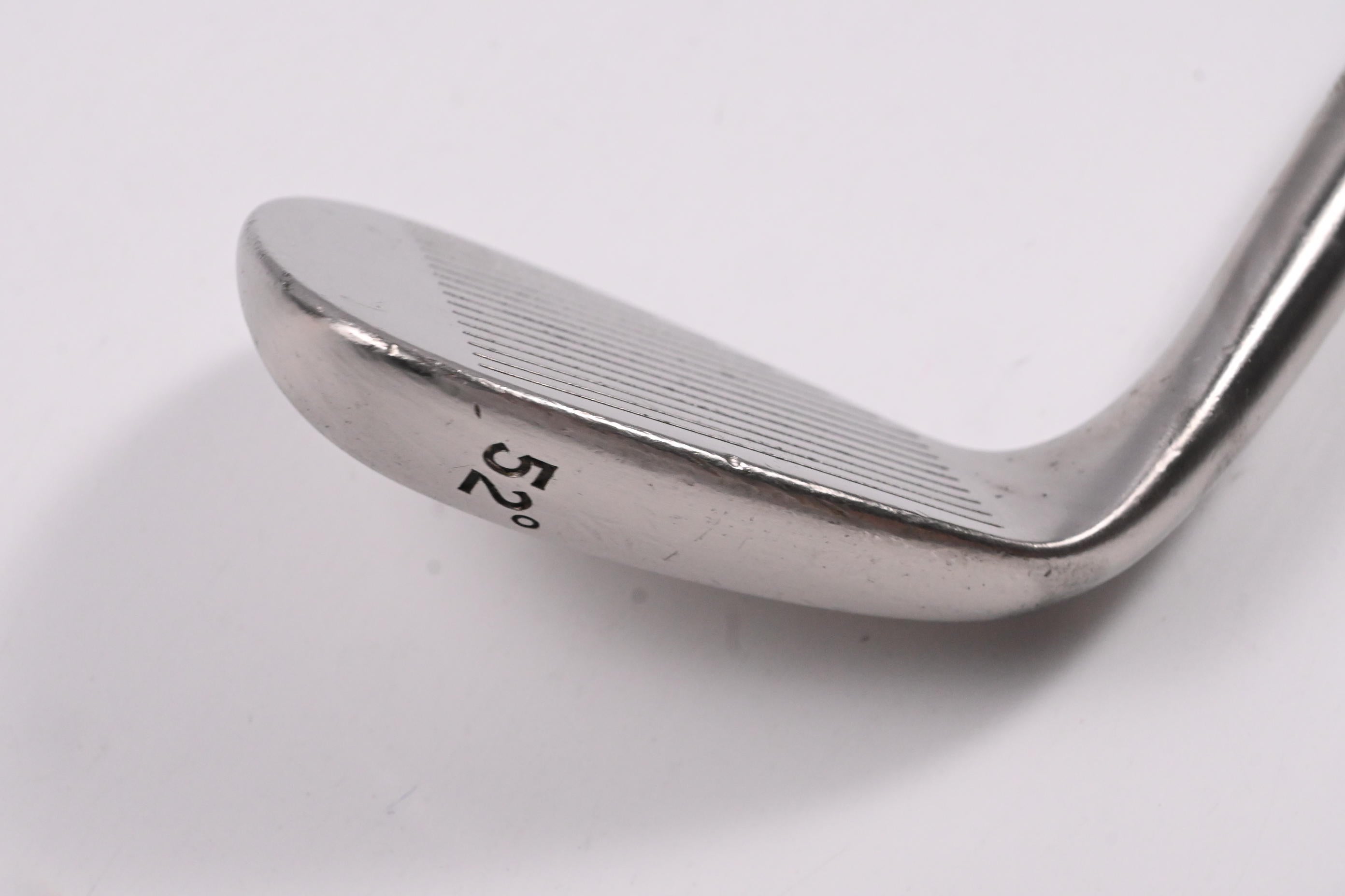 Titleist Vokey Design Gap Wedge / 52 Degree / Wedge Flex Dynamic Gold