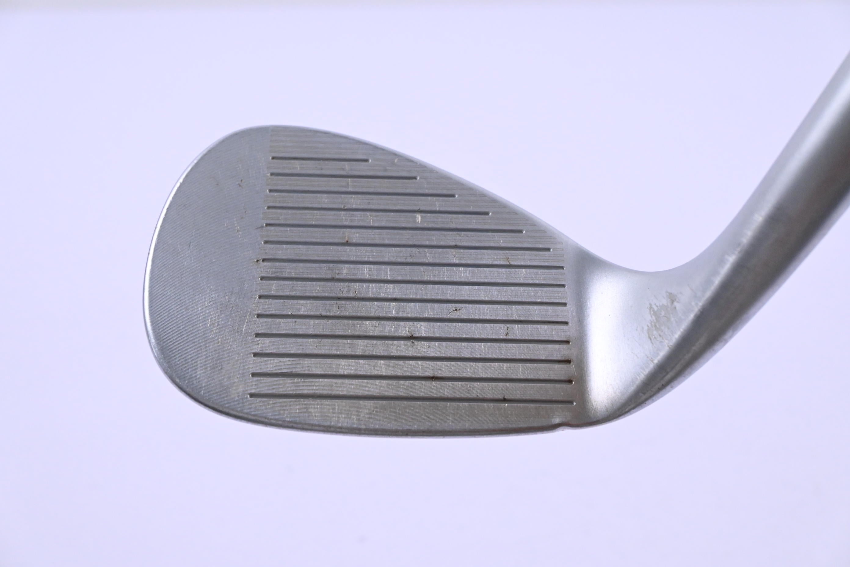 Cleveland 588 RTX Sand Wedge / 56 Degree / Wedge Flex Dynamic Gold Shaft