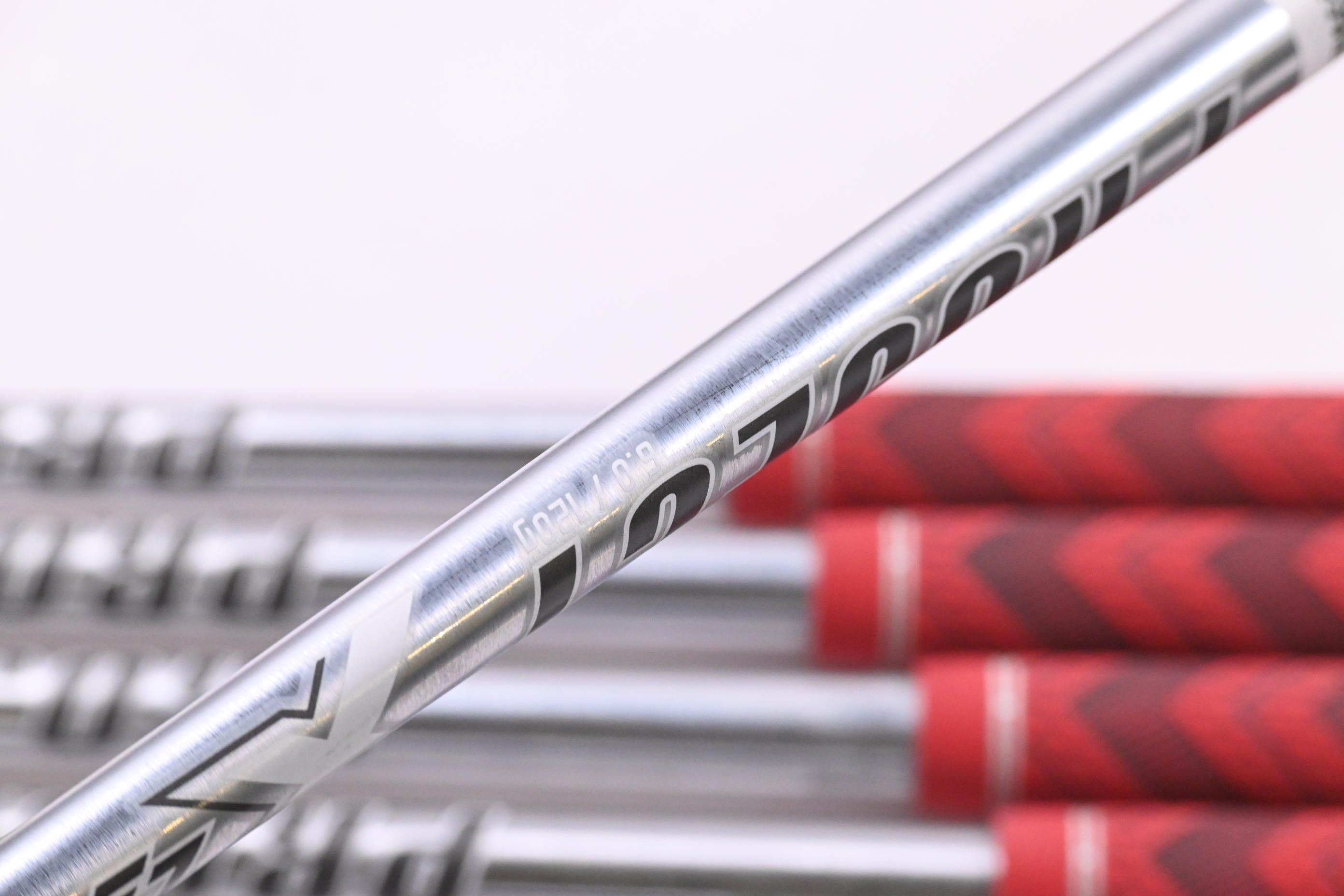 Mizuno Pro 221 Irons / 4-PW / Stiff Flex Project X L5 110 Shafts