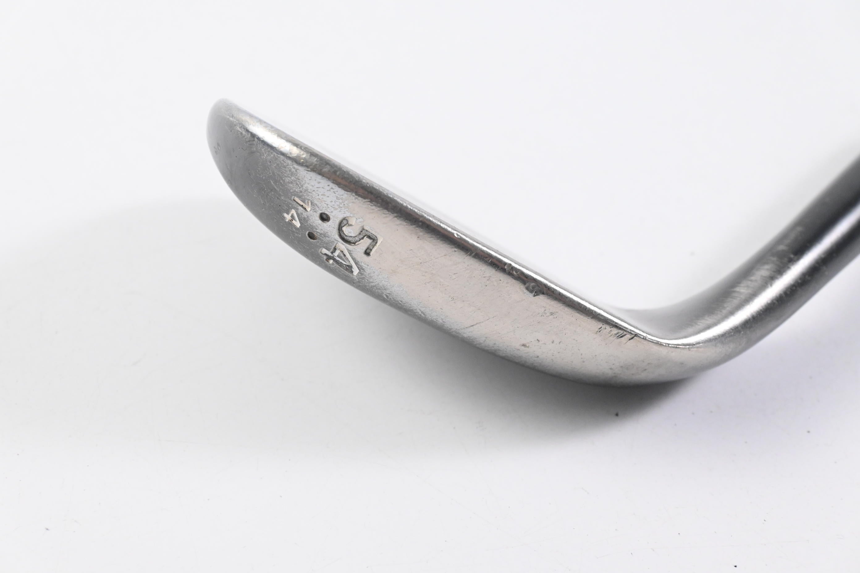 Cleveland 588 RTX Sand Wedge / 54 Degree / Wedge Flex Dynamic Gold Shaft