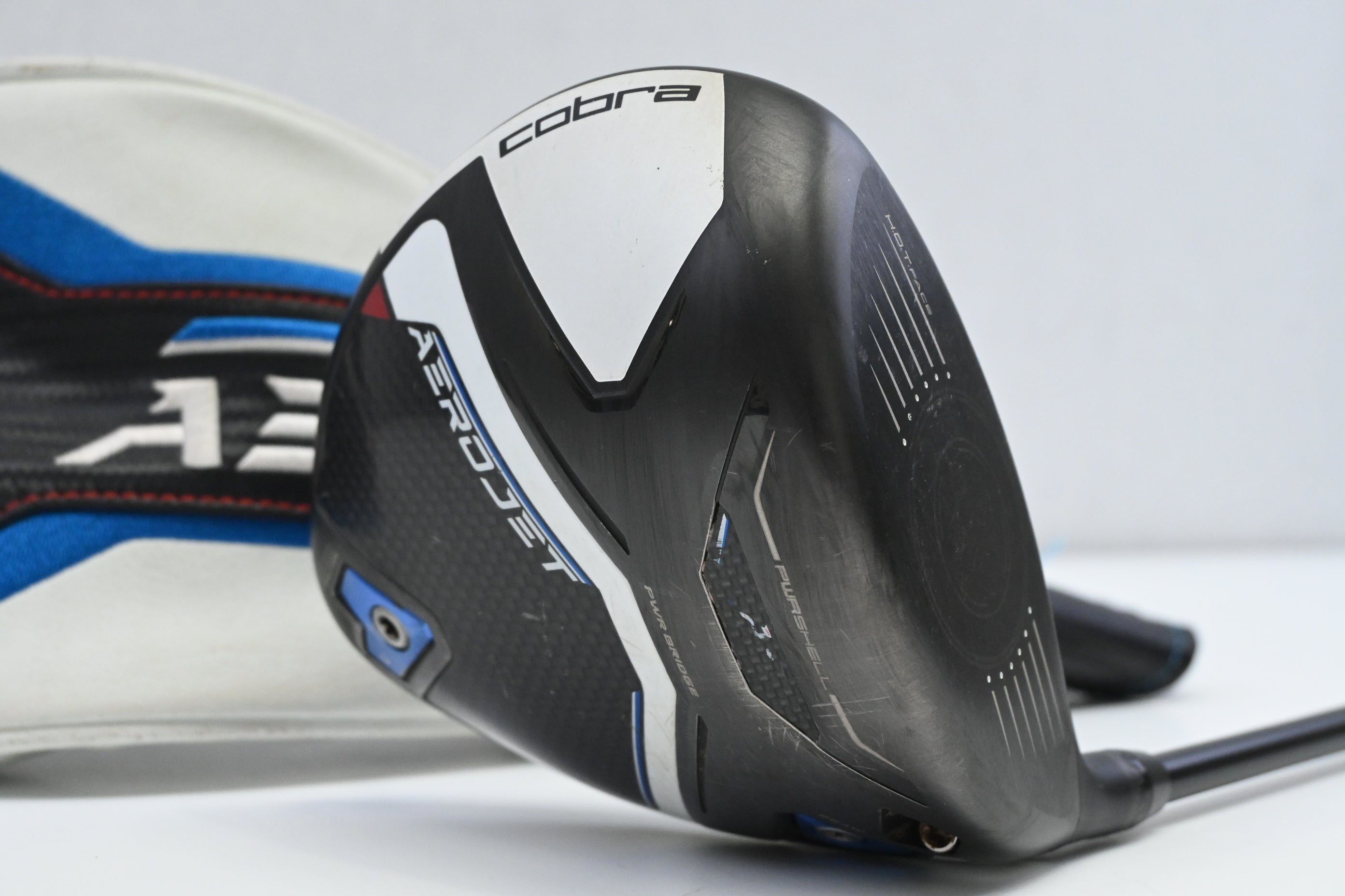 Cobra Aerojet Max Driver / 10.5 Degree / Regular Flex UST Helium Nanocore 5
