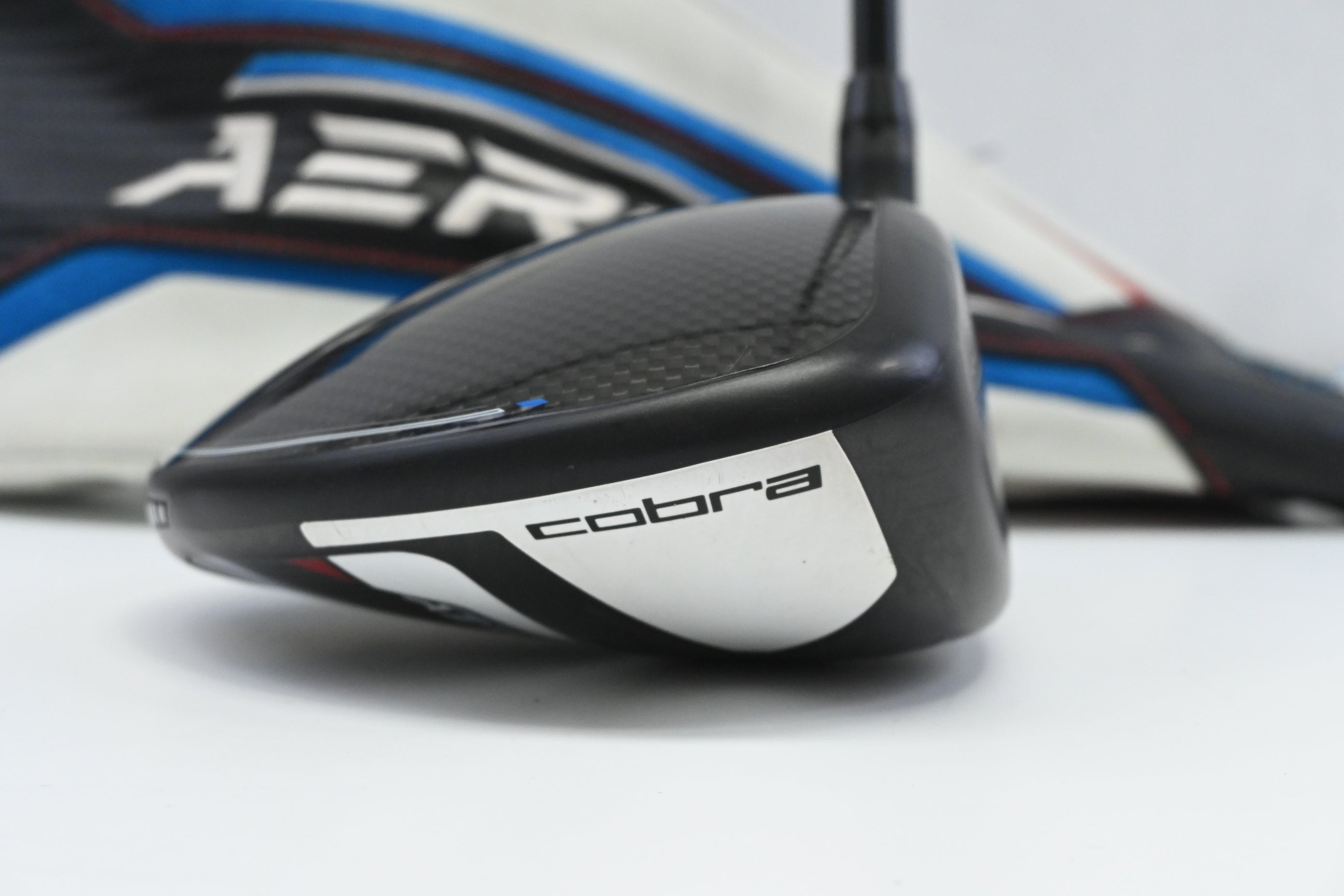 Cobra Aerojet Max Driver / 10.5 Degree / Regular Flex UST Helium Nanocore 5