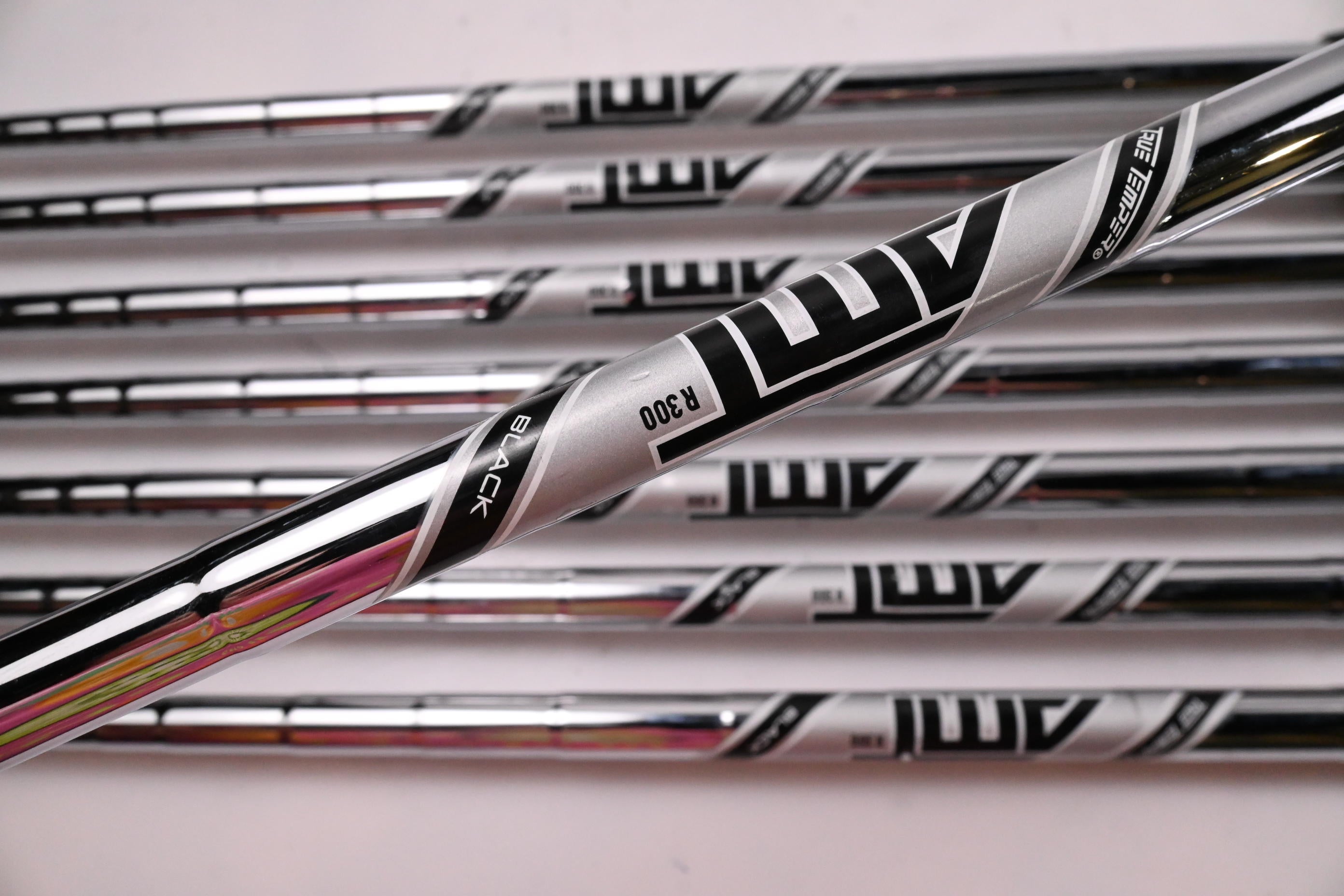 Titleist T200 2019 Irons / 4-PW+48° / Regular Flex AMT Black R300 Shafts