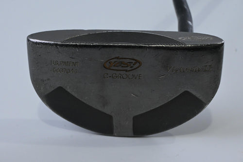 Yes! C-Groove Victoria II Putter / 34 Inch