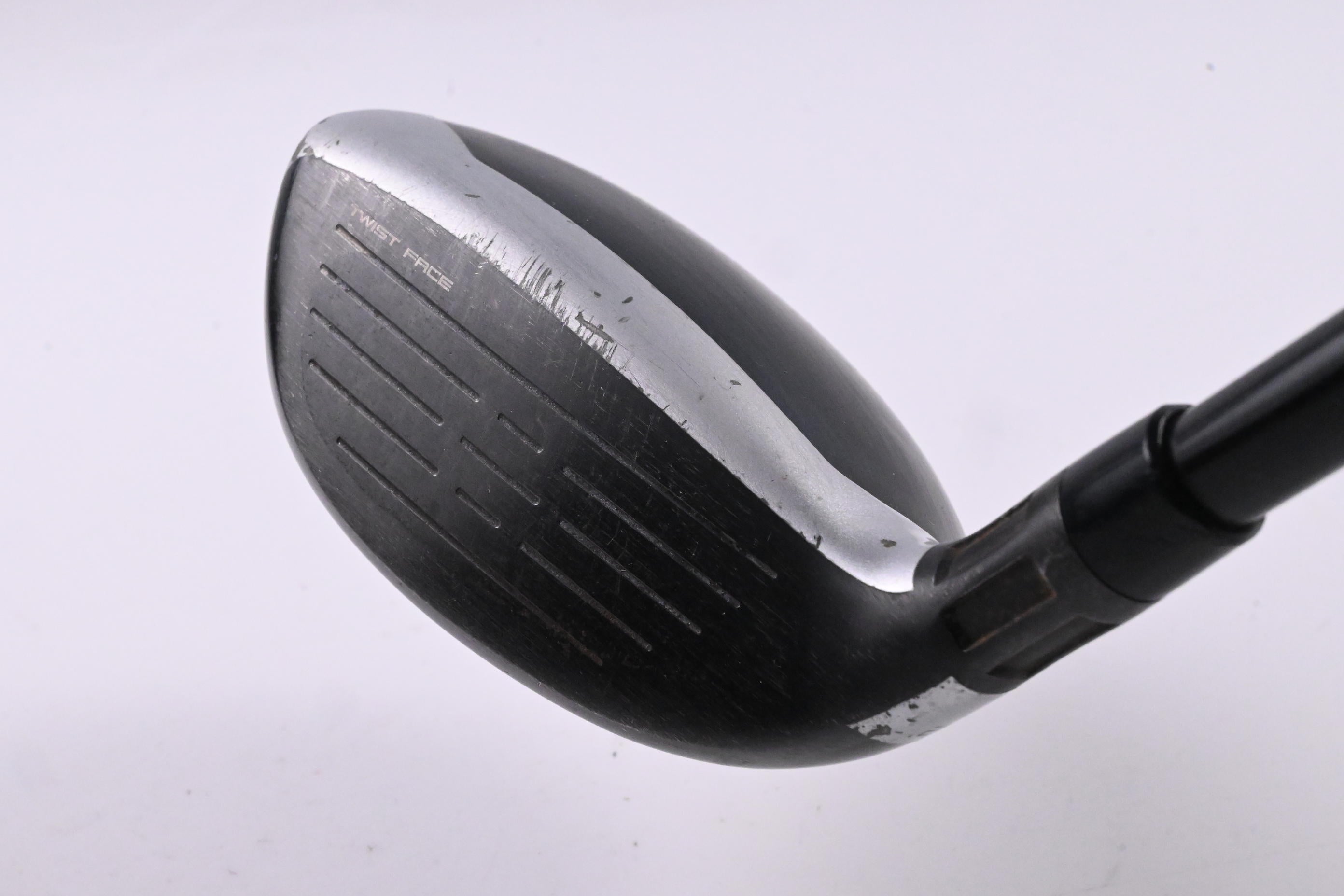 Taylormade M6 #4 Hybrid / 22 Degree / Regular Flex Fujikura Atmos Orange 6 Shaft