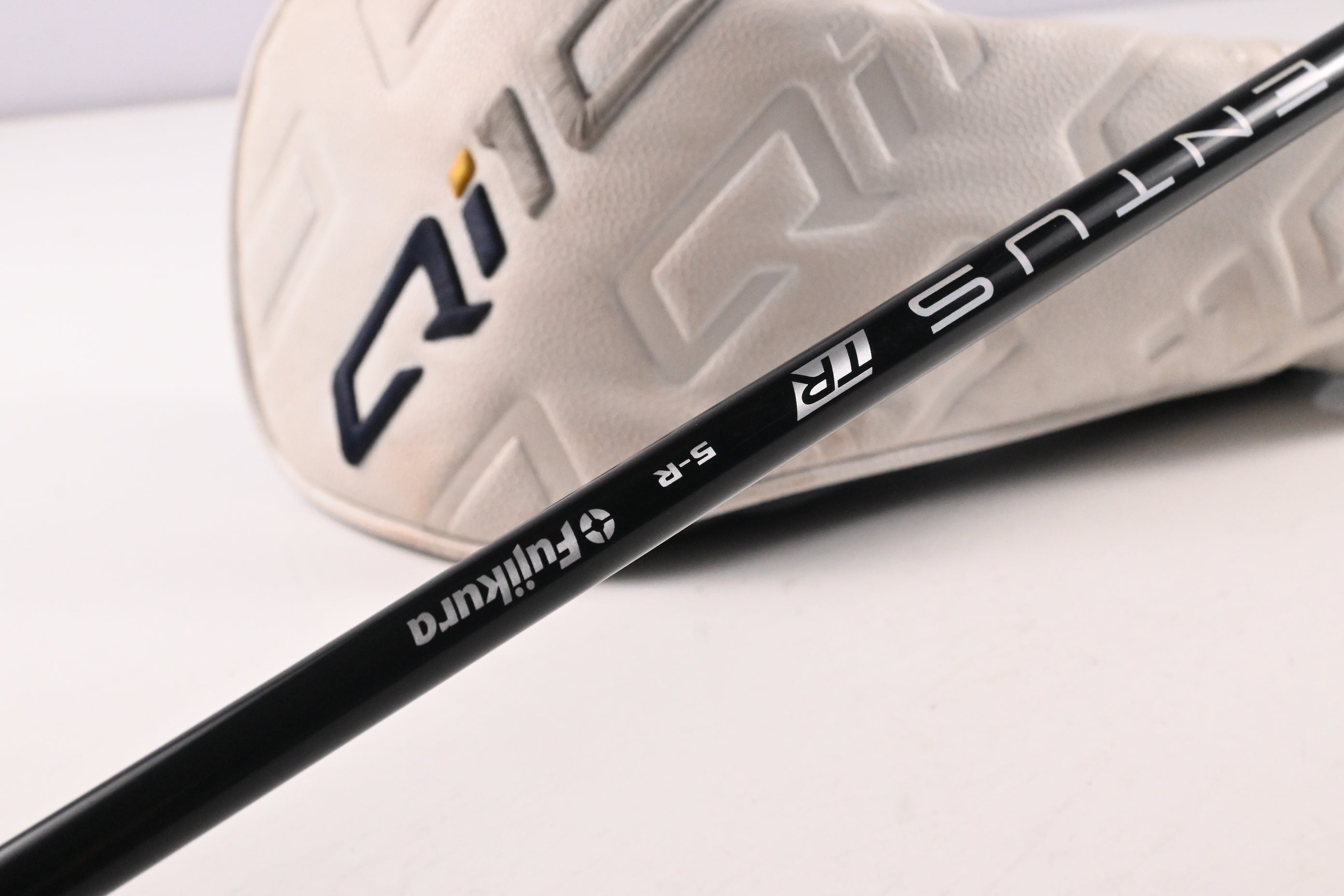 Taylormade Qi10 Driver / 10.5 Degree / Regular Flex Ventus TR Blue 5 Shaft