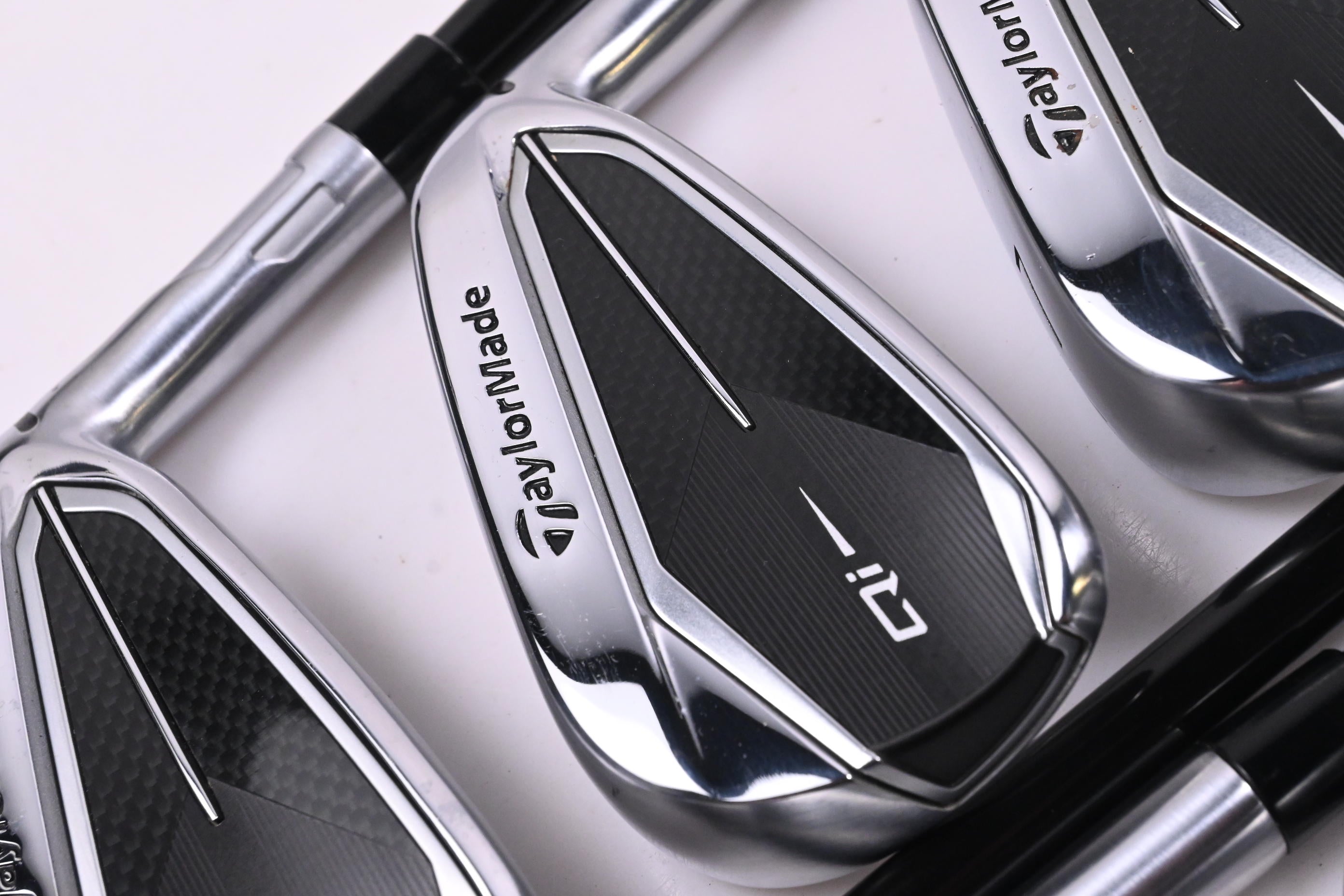 Taylormade Qi Irons / 5-PW+GW / Senior Flex Fujikura Ventus TR Blue 5 Shafts