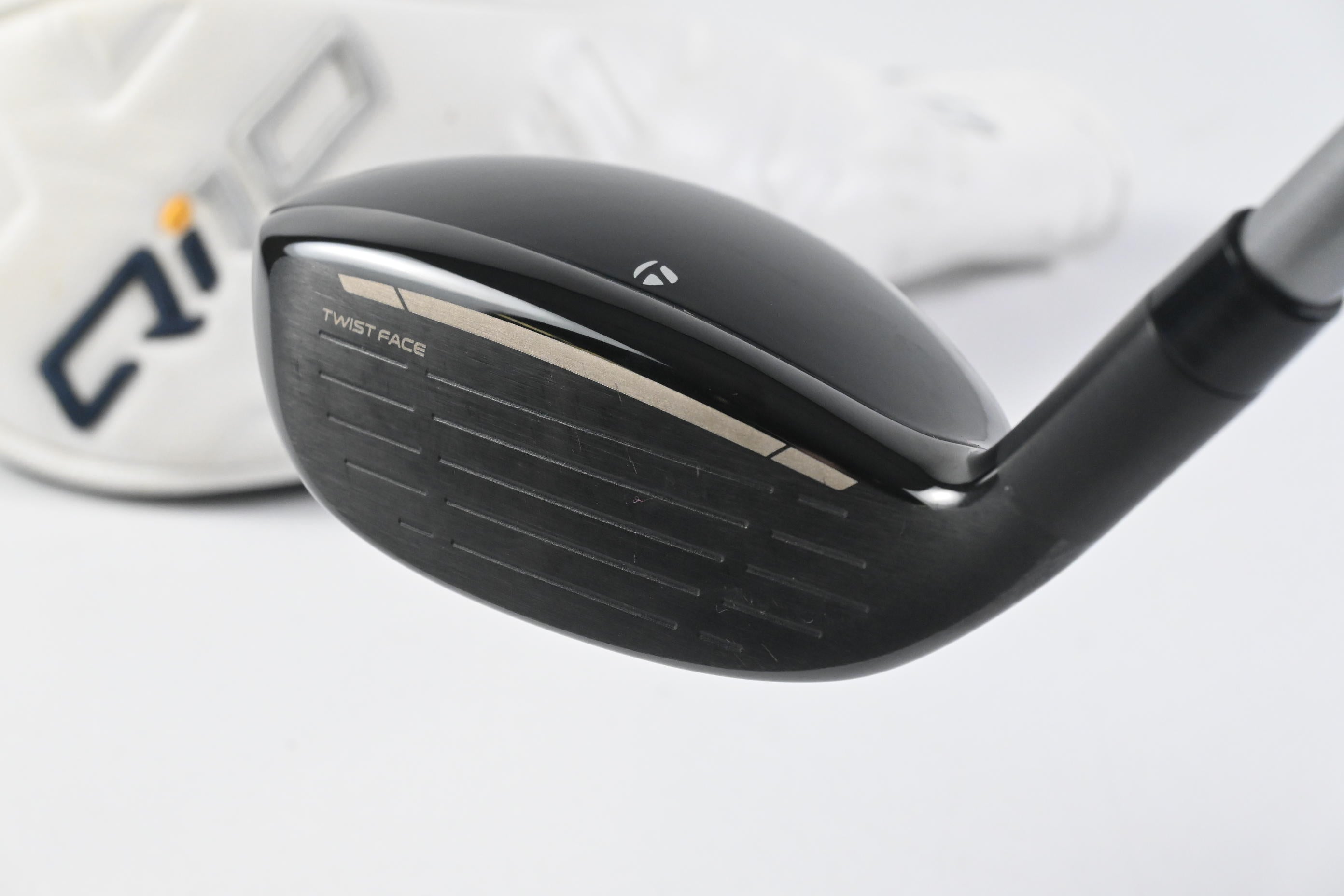 Taylormade Qi10 Max #4 Hybrid / 23 Degree / Senior Flex Fujikura Speeder NX