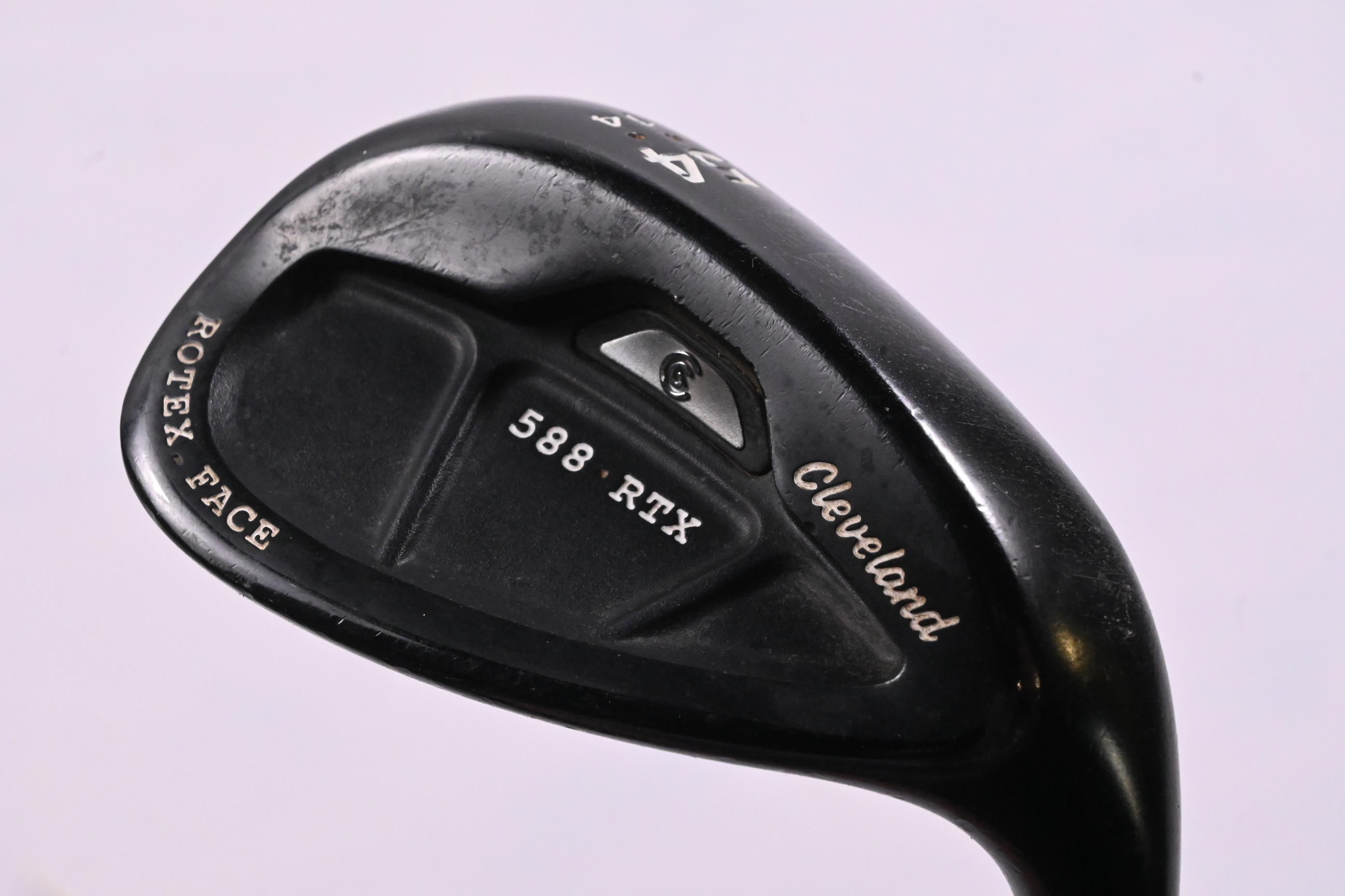 Cleveland 588 RTX Sand Wedge / 54 Degree / Wedge Flex Dynamic Gold Shaft