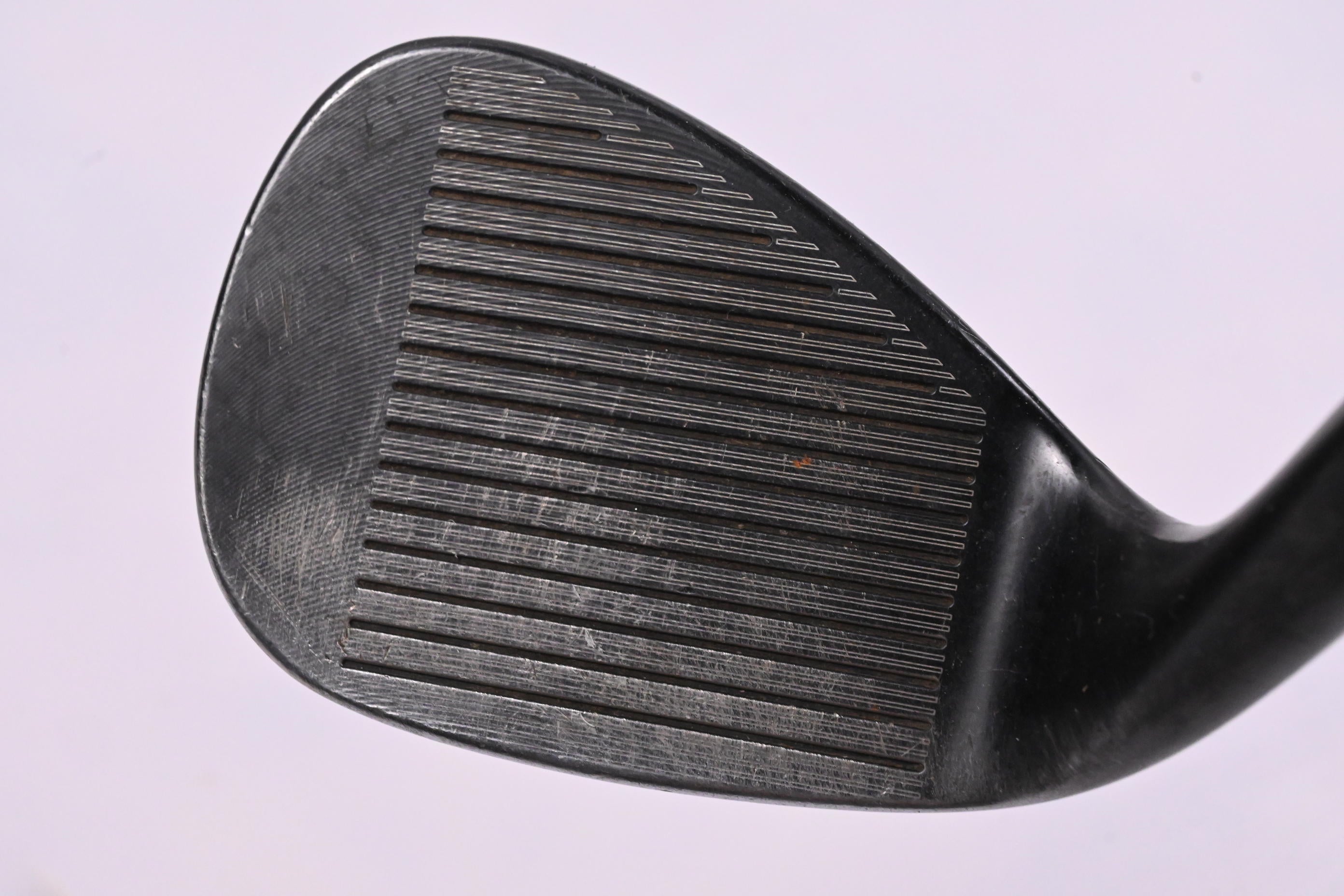 Cleveland 588 RTX Sand Wedge / 54 Degree / Wedge Flex Dynamic Gold Shaft