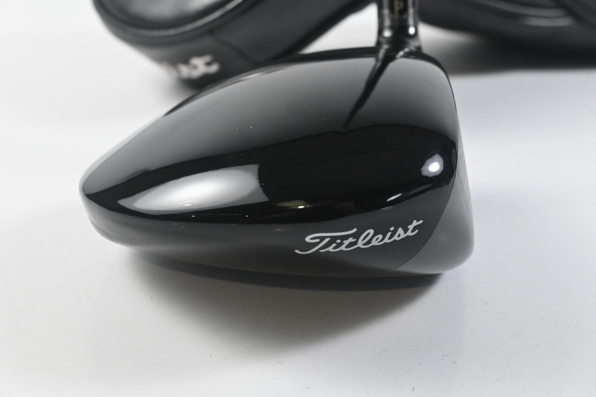 Titleist GT2 Driver / 8 Degree / Stiff Flex Tensei AV White 65 Shaft