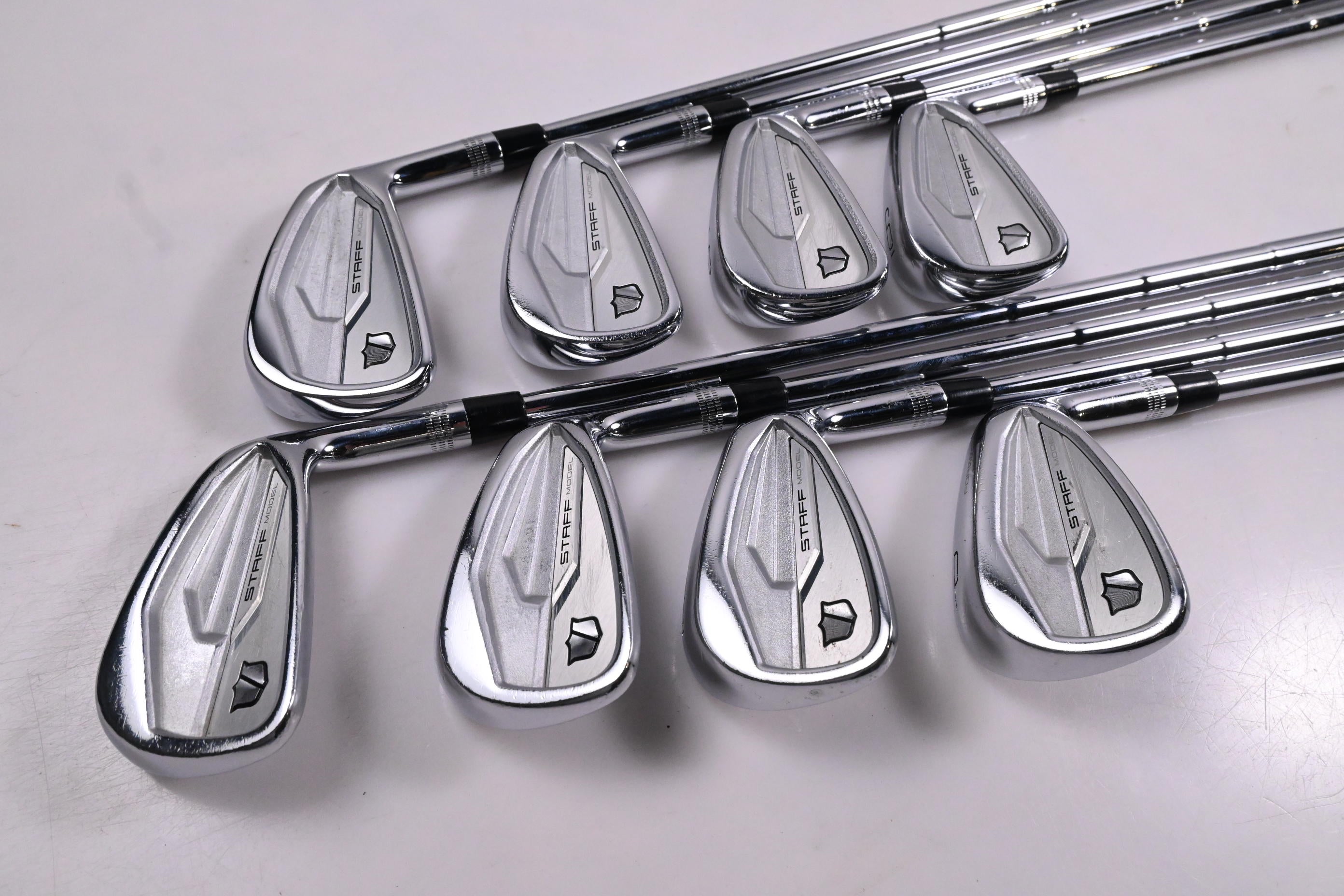 Wilson Staff Model 2024 CB Irons / 3-PW / X-Flex Dynamic Gold MID 115 Shafts