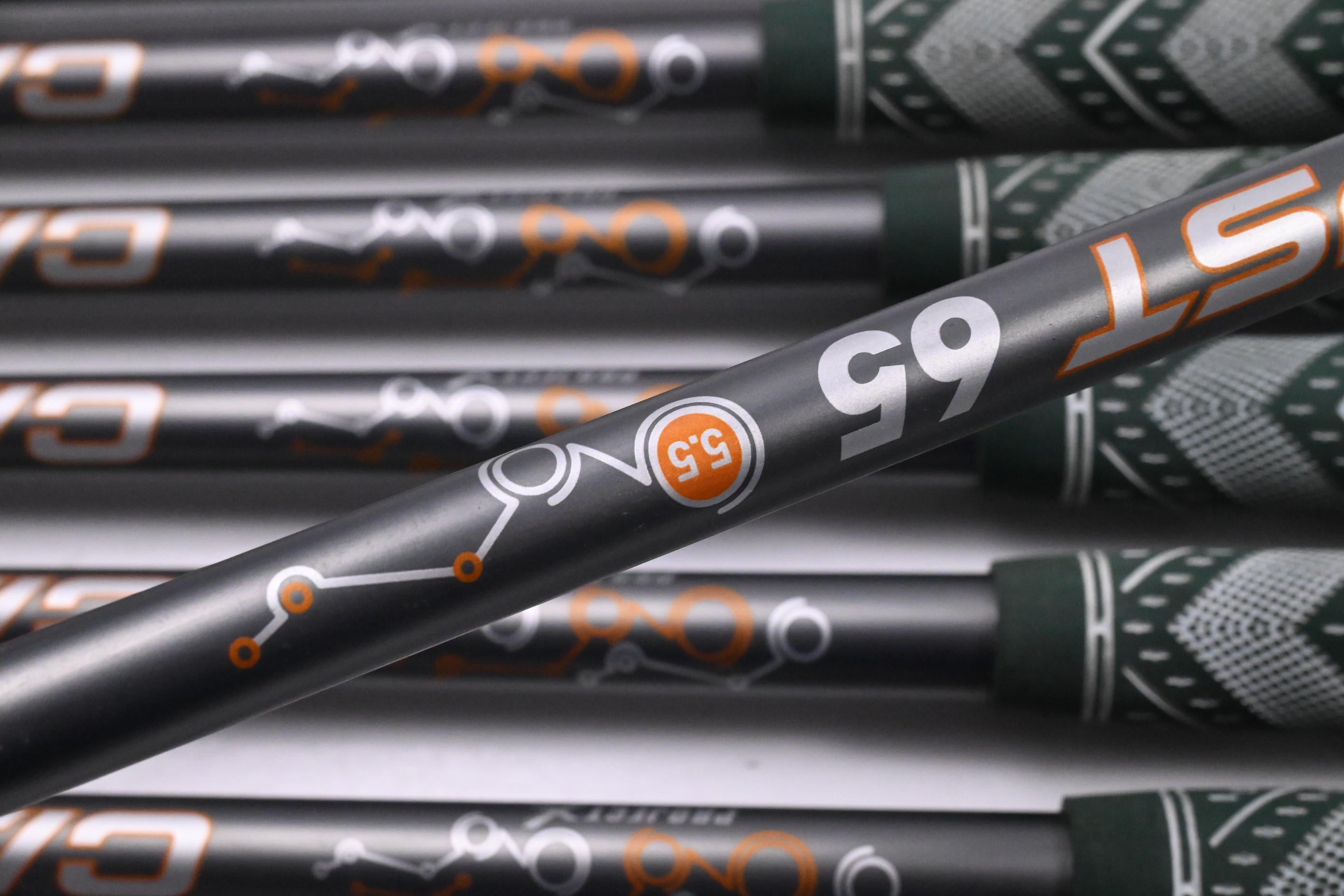 Callaway Mavrik Irons / 5-PW+GW+AW+SW / Regular Flex Project X Catalyst 65 Shafts