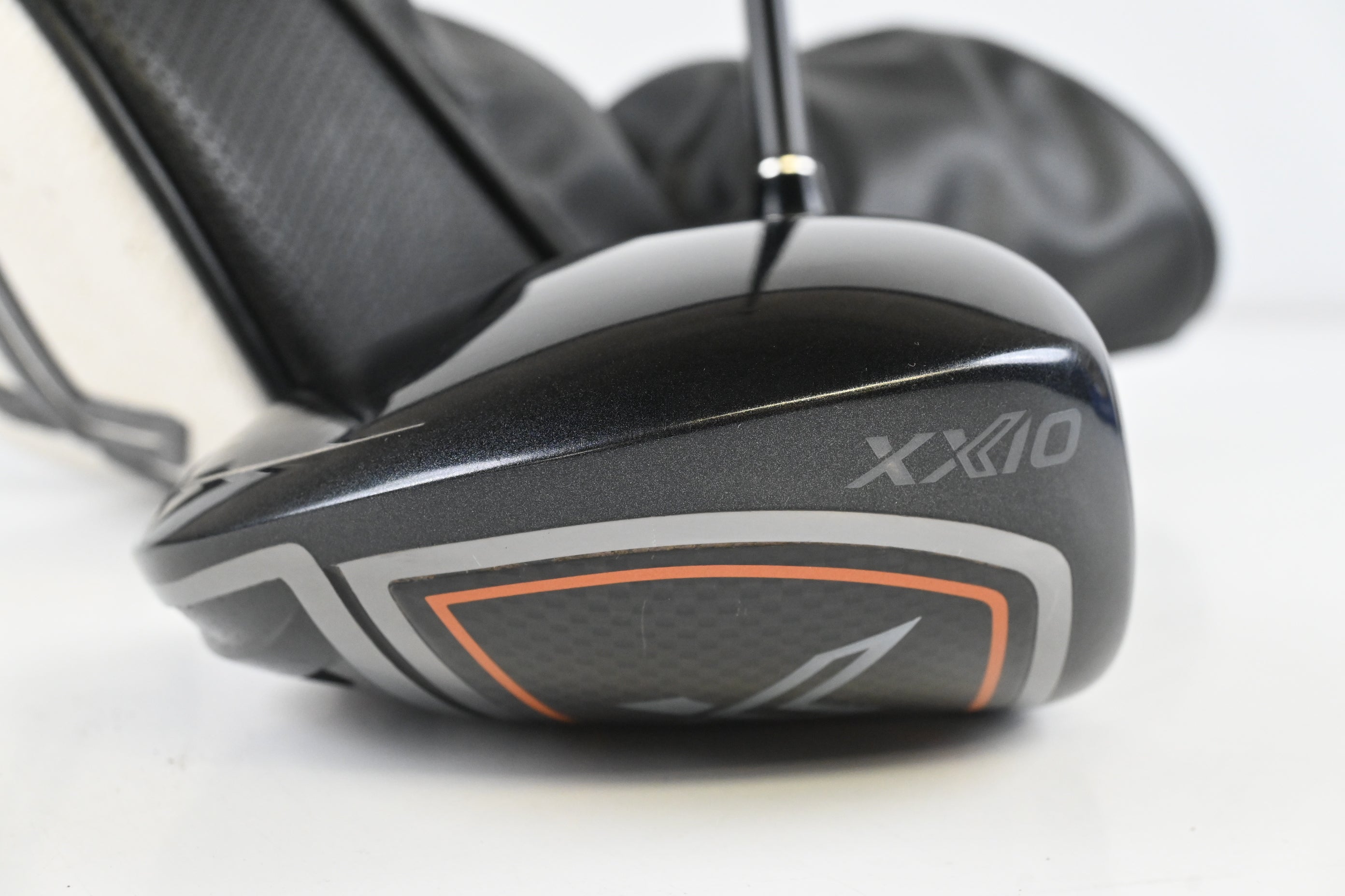 XXIO X Black Driver / 10.5 Degree / Regular Flex Miyazaki AX-1 44 Shaft