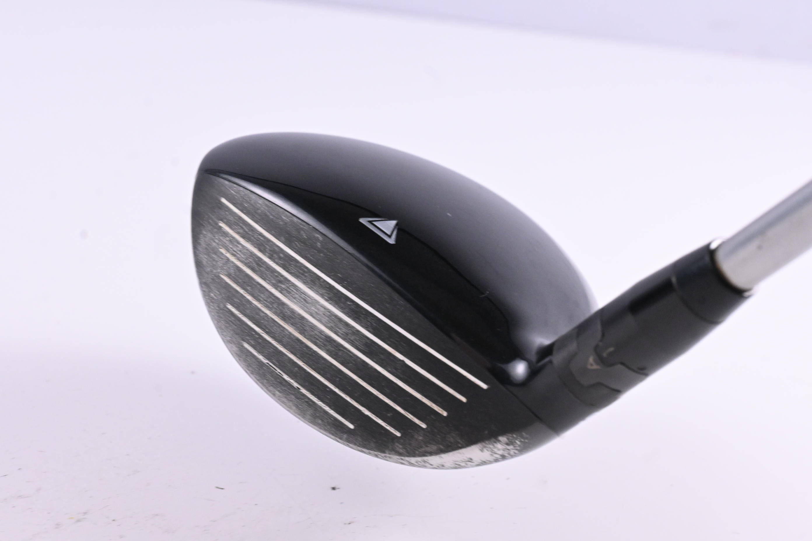 Titleist 915 F #5 Wood / 18 Degree / Regular Flex Diamana Red M+ 60 Shaft