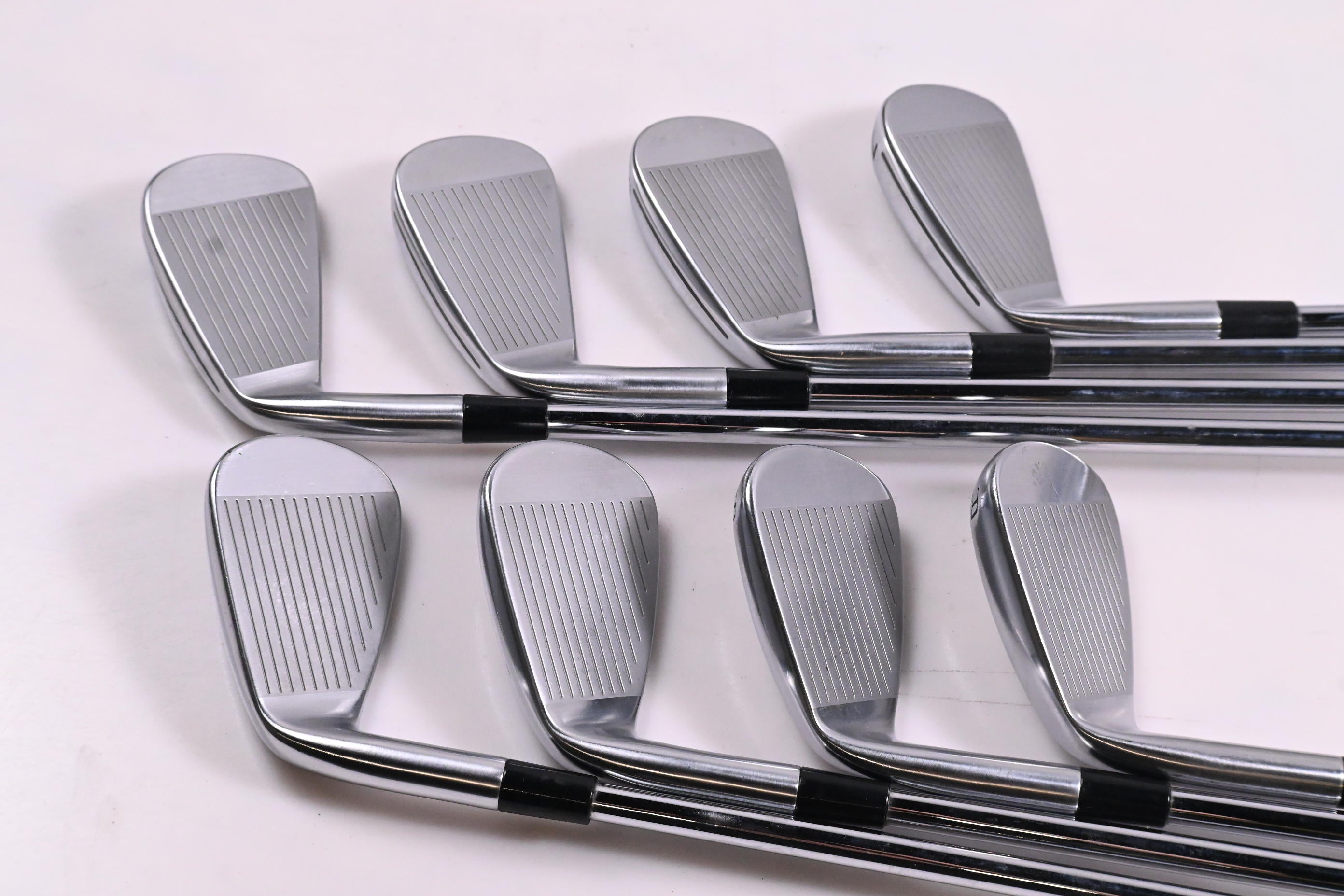 Taylormade P790 2025 Irons / 4-PW+GW / Regular Flex N.S.Pro Modus³ Tour 105