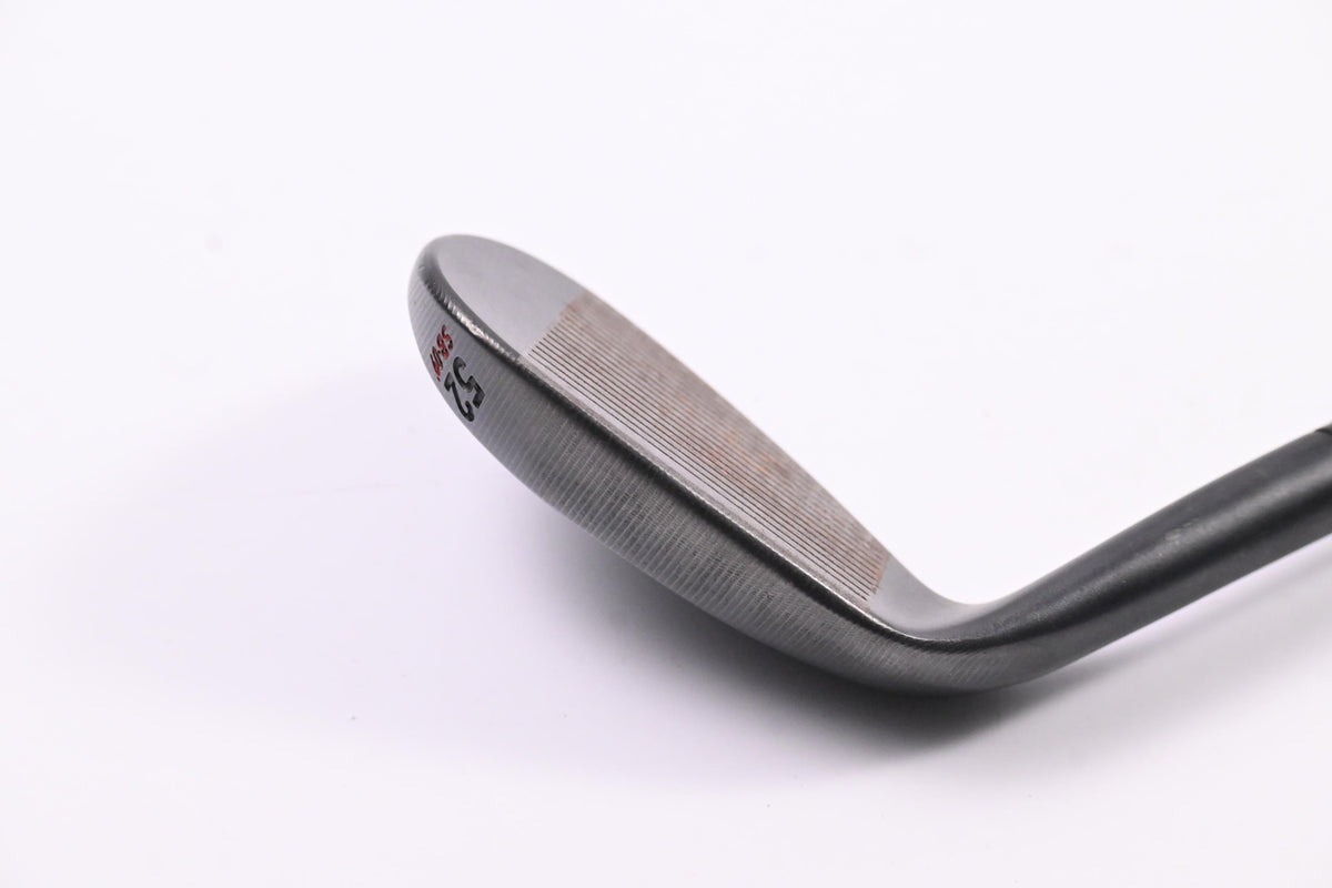 Taylormade Milled Grind 2 Gap Wedge / 52 Degree / Stiff Flex Dynamic Gold S200