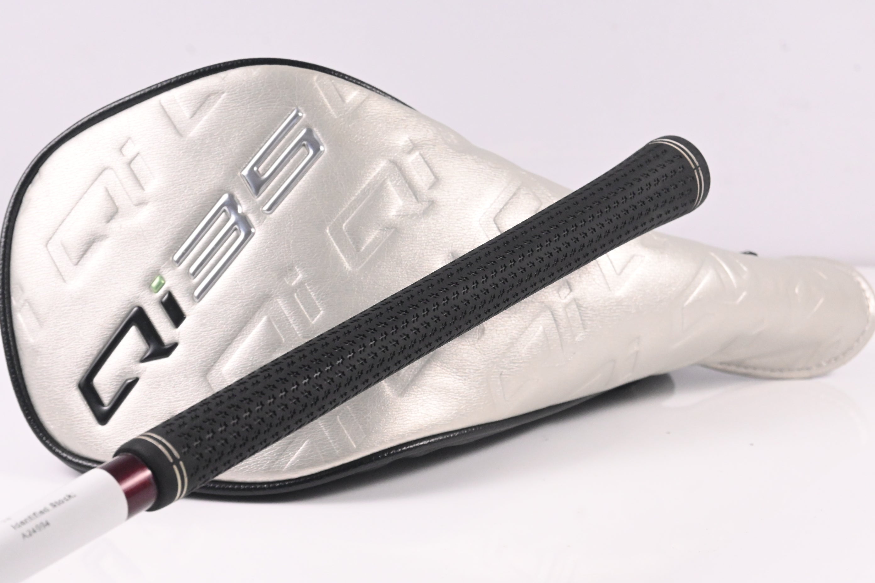Taylormade Qi35 Driver / 10.5 Degree / Regular Flex Speeder NX 50 Shaft