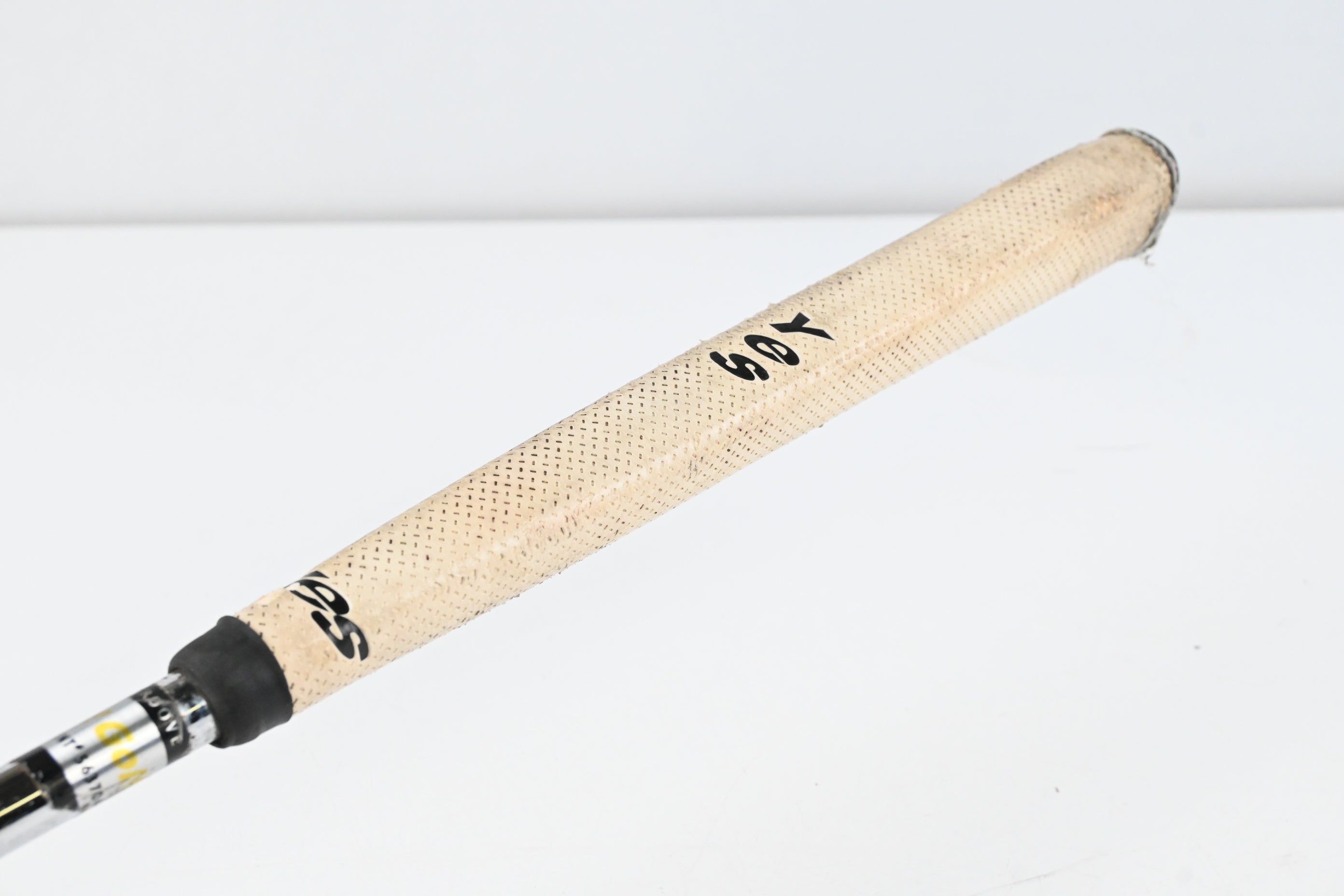 Yes! C-Groove Victoria Putter / 33 Inch