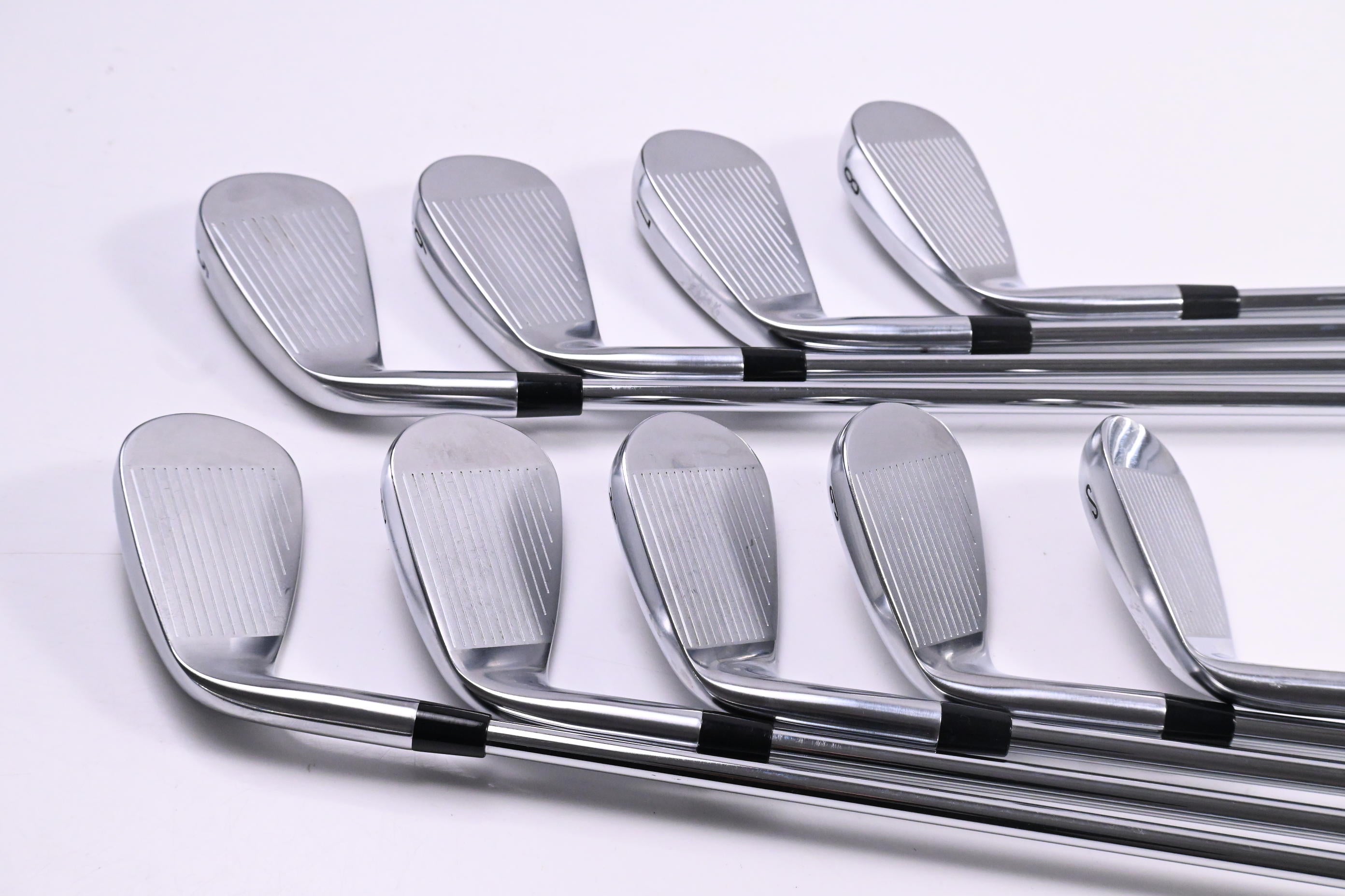 Callaway Quantum Max Irons / 5-PW+AW+GW+SW / Regular Flex KBS MAX 90 Shafts