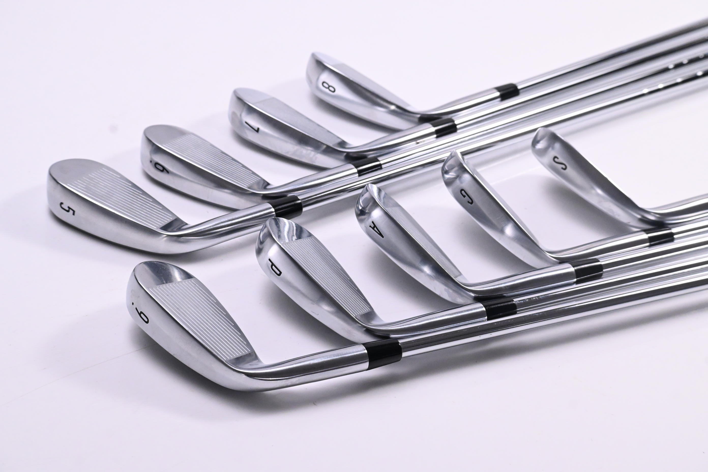 Callaway Quantum Max Irons / 5-PW+AW+GW+SW / Regular Flex KBS MAX 90 Shafts
