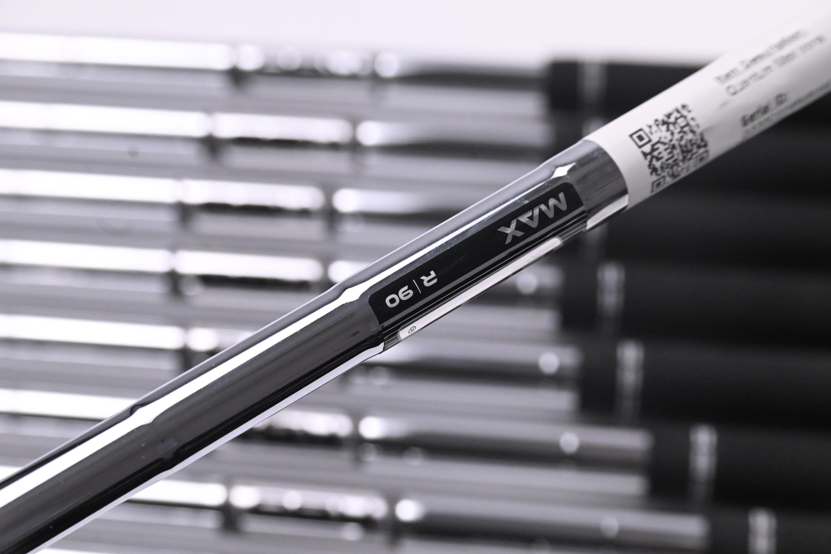 Callaway Quantum Max Irons / 5-PW+AW+GW+SW / Regular Flex KBS MAX 90 Shafts
