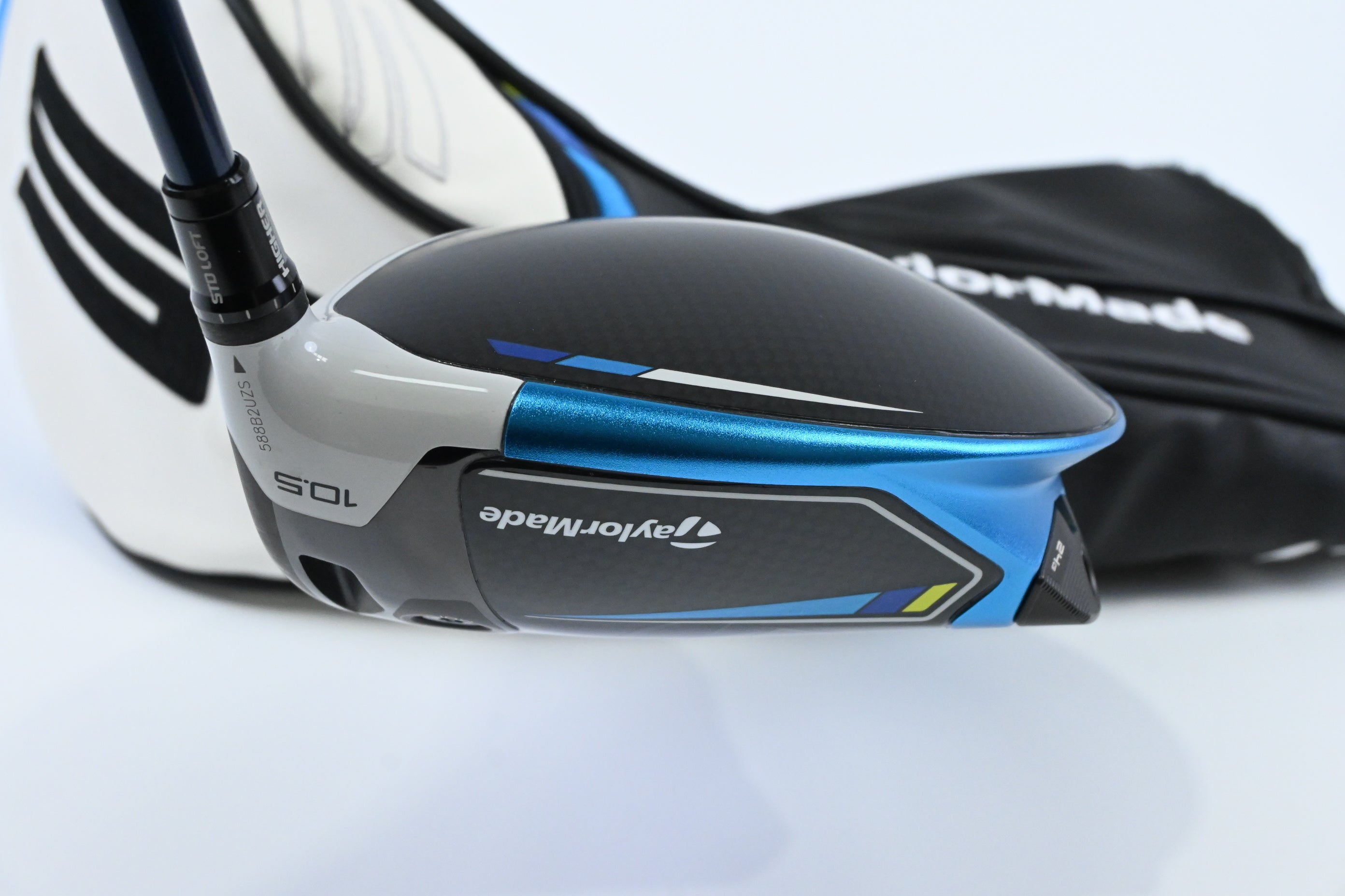 Taylormade SIM2 Max Driver / 10.5 Degree / Stiff Flex Fujikura Ventus Blue 5