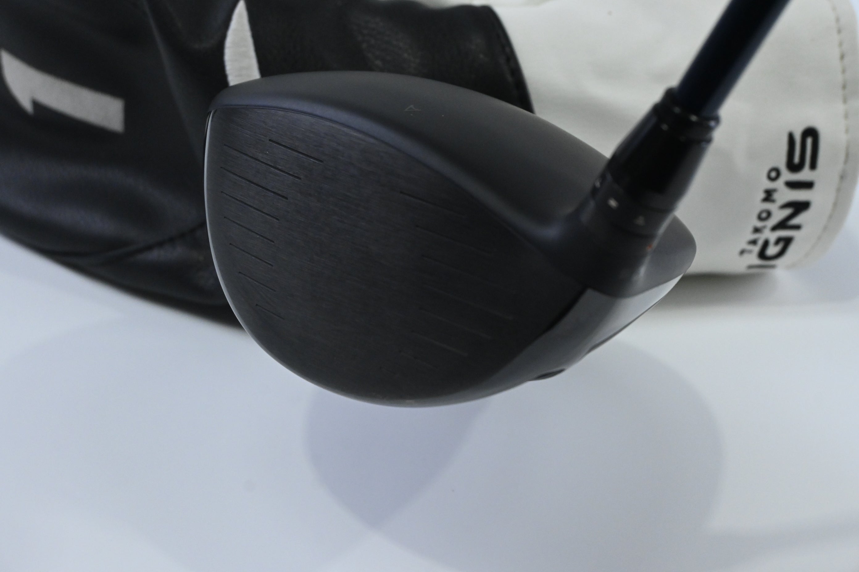 Takomo IGNIS D1 Driver / 10.5 Degree / Stiff Flex Fujikura Ventus Blue 5 Shaft