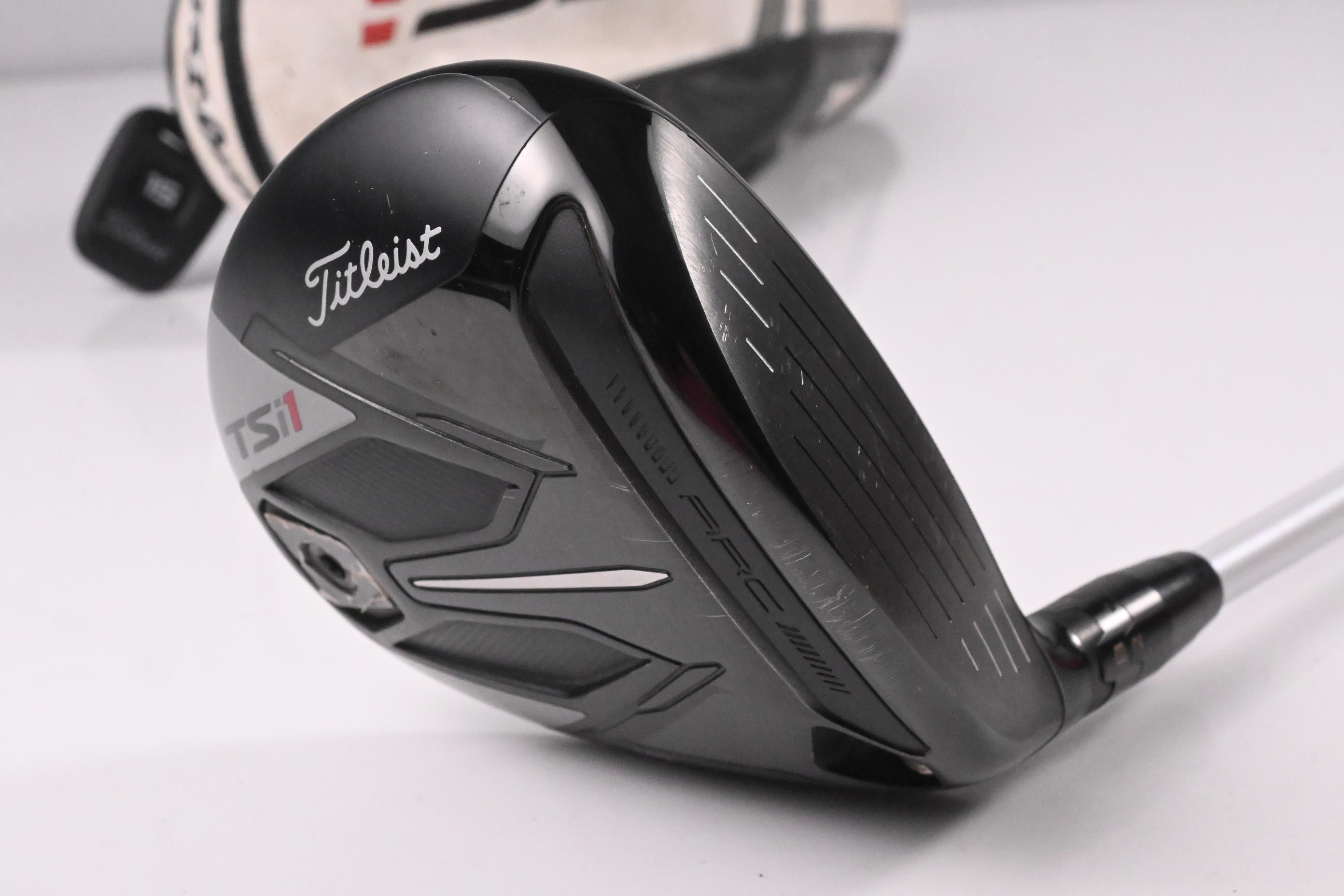 Titleist TSi1 #5 Wood / 18 Degree /  Regular Flex Aldila Ascent 40 Shaft