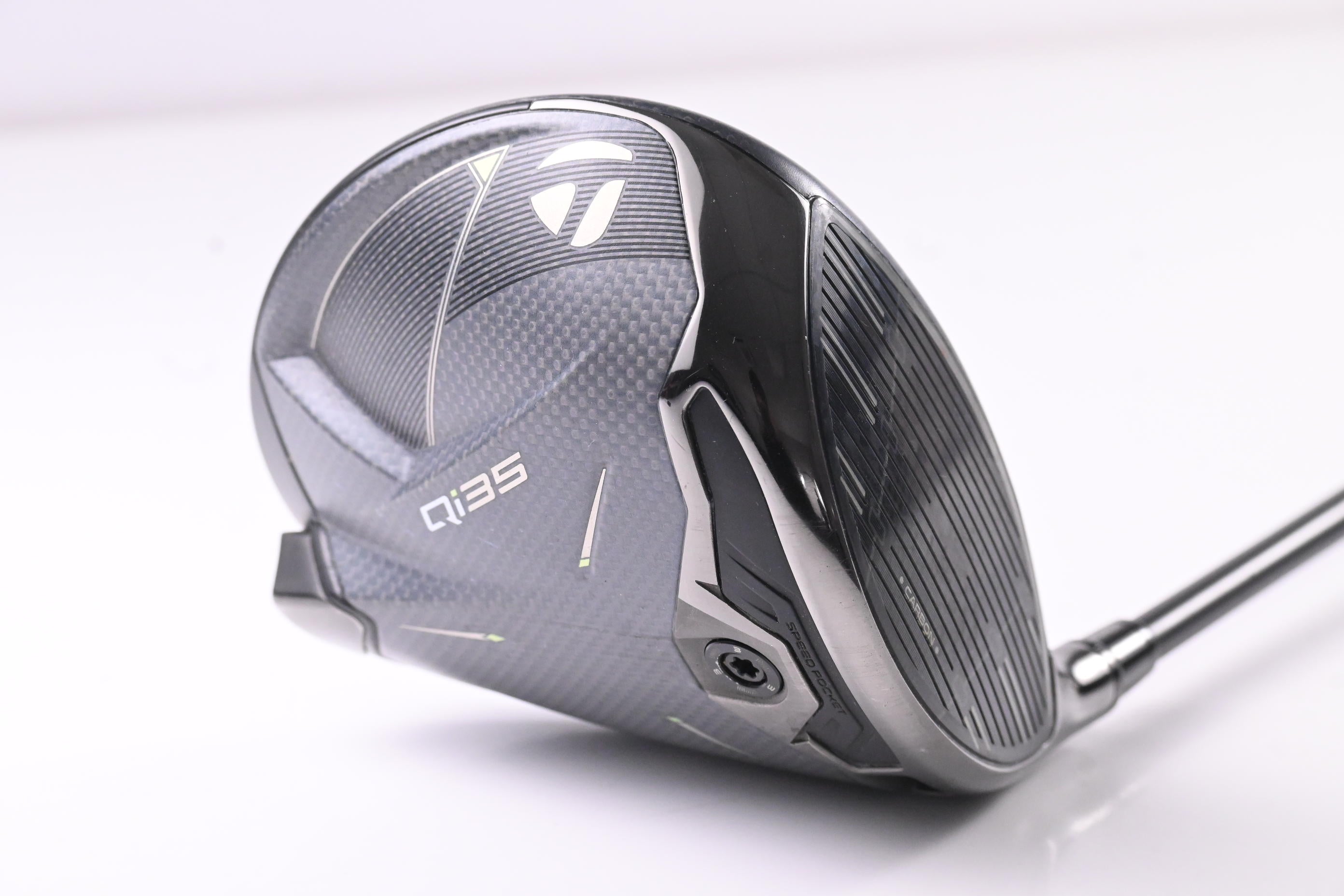 Taylormade Qi35 Driver / 10.5 Degree / Regular Flex Fujikura Ventus Blue 5 Shaft