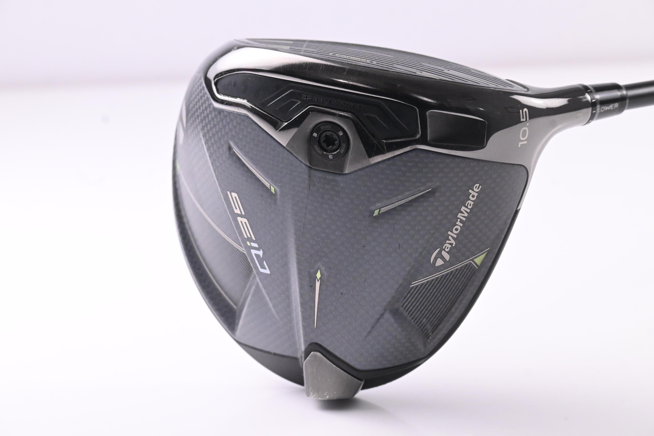 Taylormade Qi35 Driver / 10.5 Degree / Regular Flex Fujikura Ventus Blue 5 Shaft