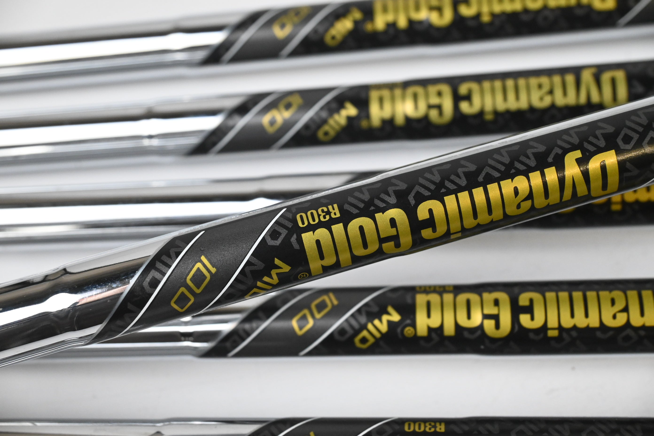Mizuno Pro 245 Irons / 4-PW / Regular Flex Dynamic Gold R300 Shafts