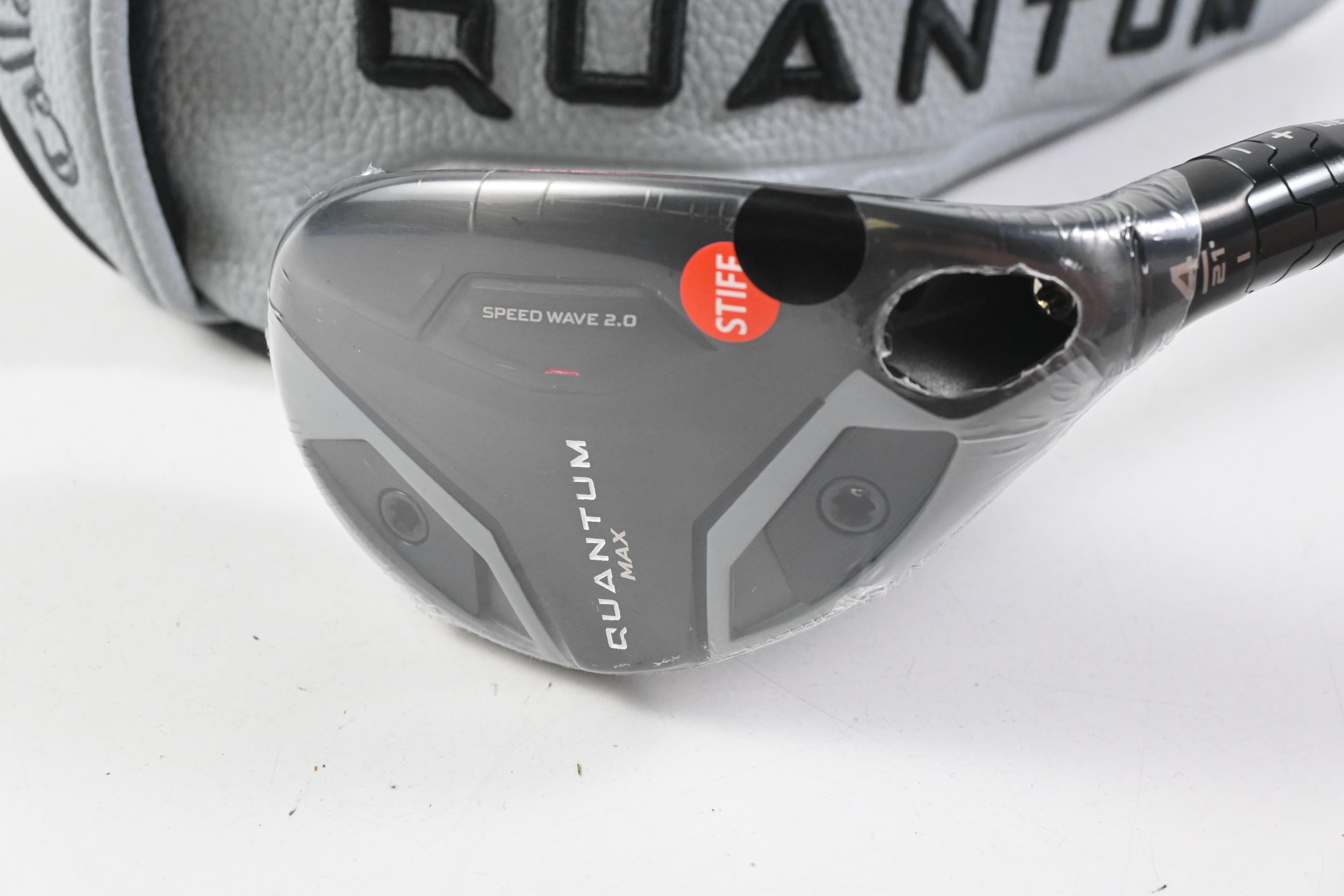 Callaway Quantum Max #4 Hybrid / 21 Degree / Stiff Flex Denali Frost Silver 70