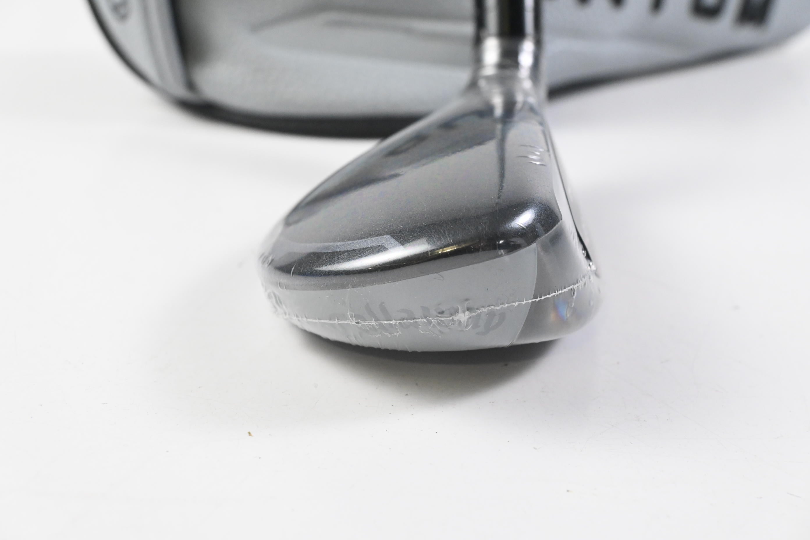 Callaway Quantum Max #4 Hybrid / 21 Degree / Stiff Flex Denali Frost Silver 70