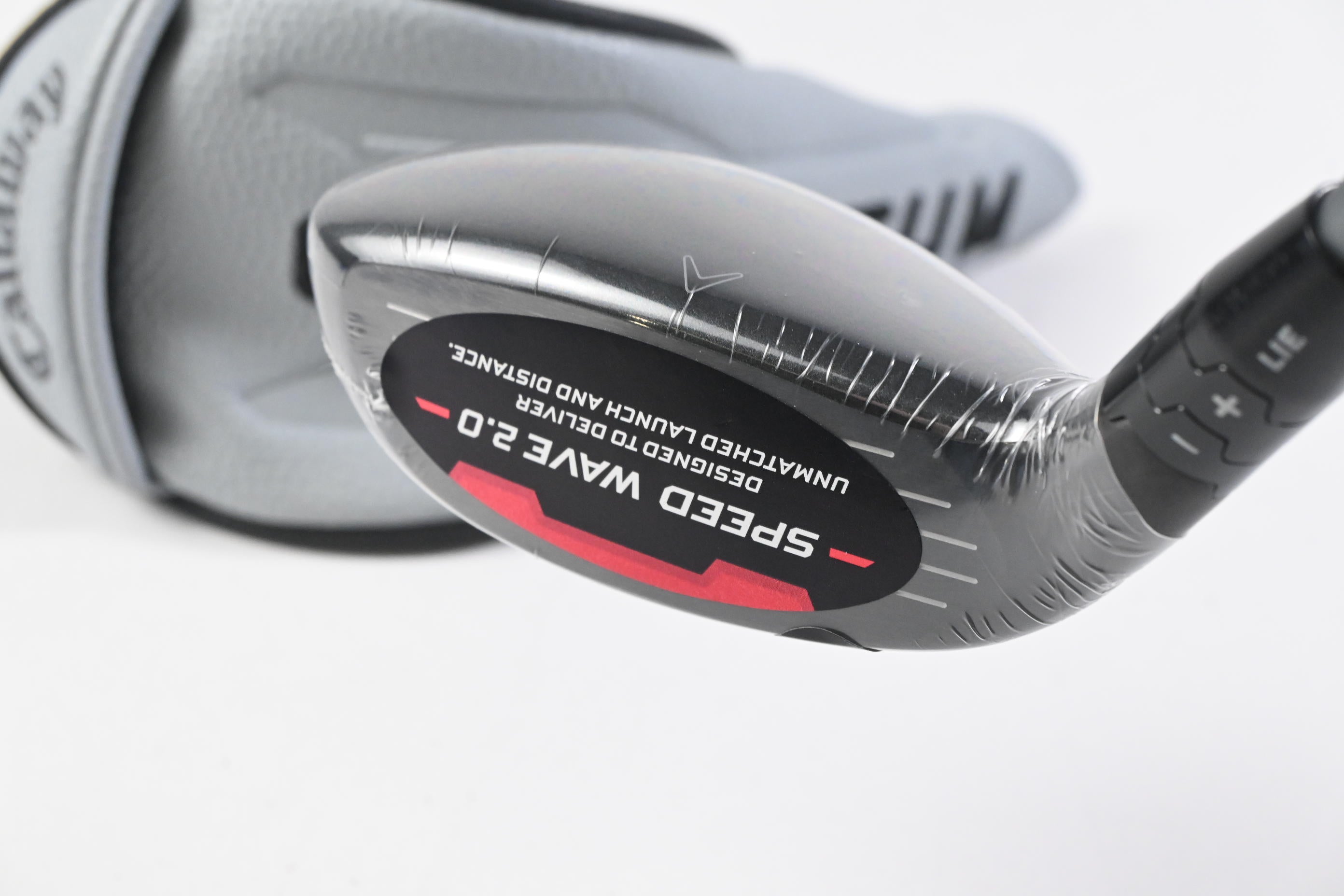 Callaway Quantum Max #4 Hybrid / 21 Degree / Stiff Flex Denali Frost Silver 70