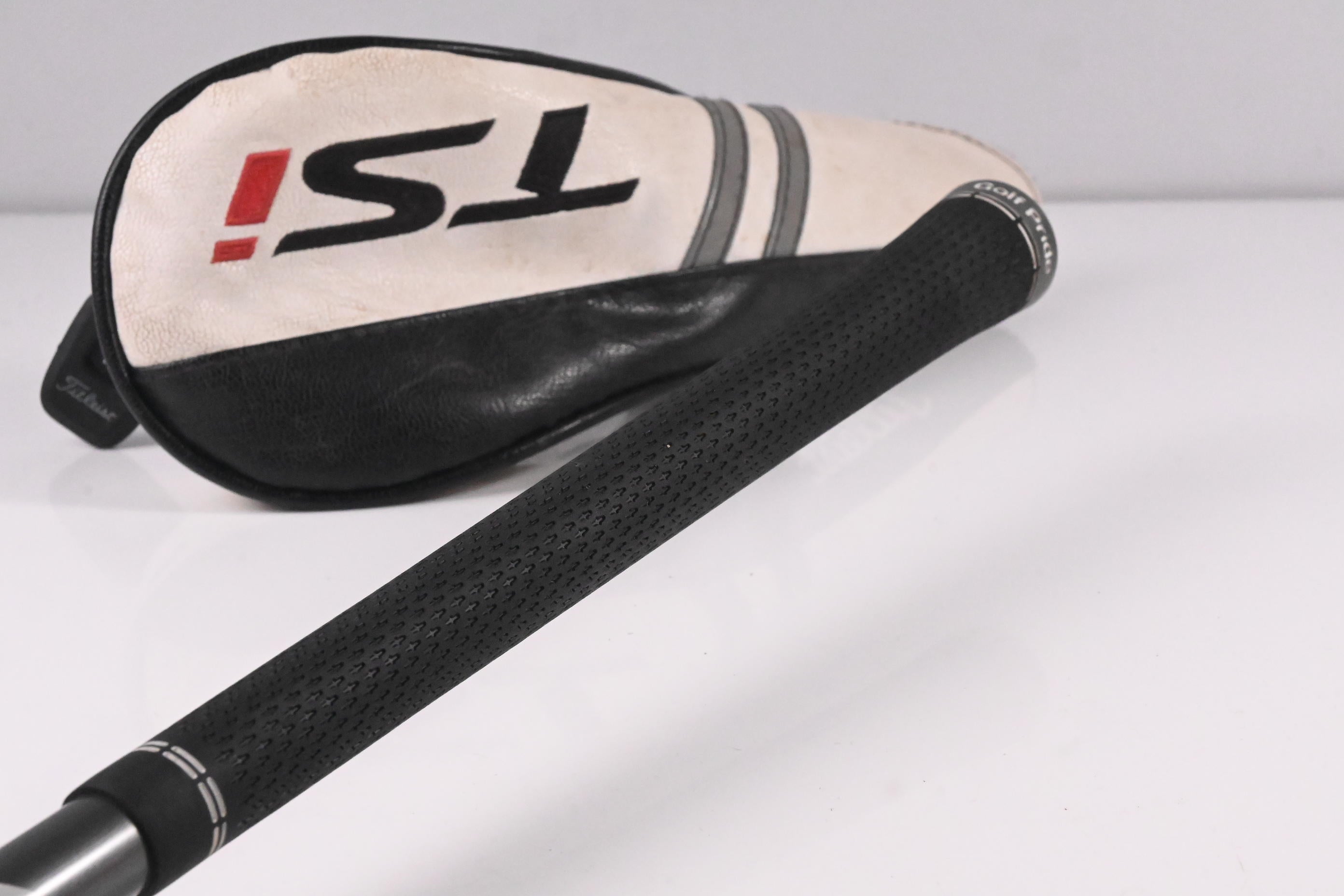Titleist TSi1 #5 Wood / 18 Degree /  Regular Flex Aldila Ascent 40 Shaft