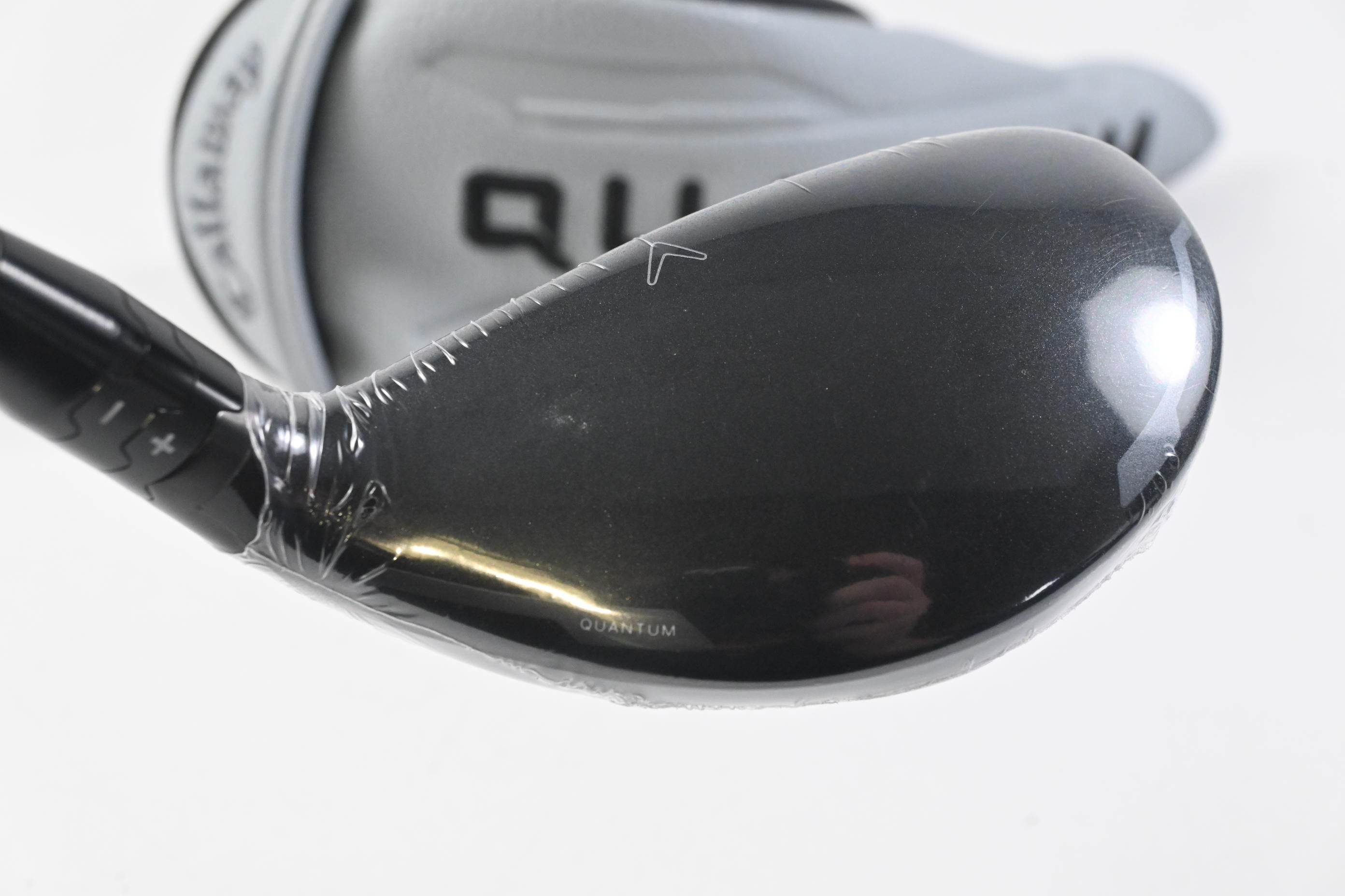 Callaway Quantum Max #4 Hybrid / 21 Degree / Stiff Flex Denali Frost Silver 70