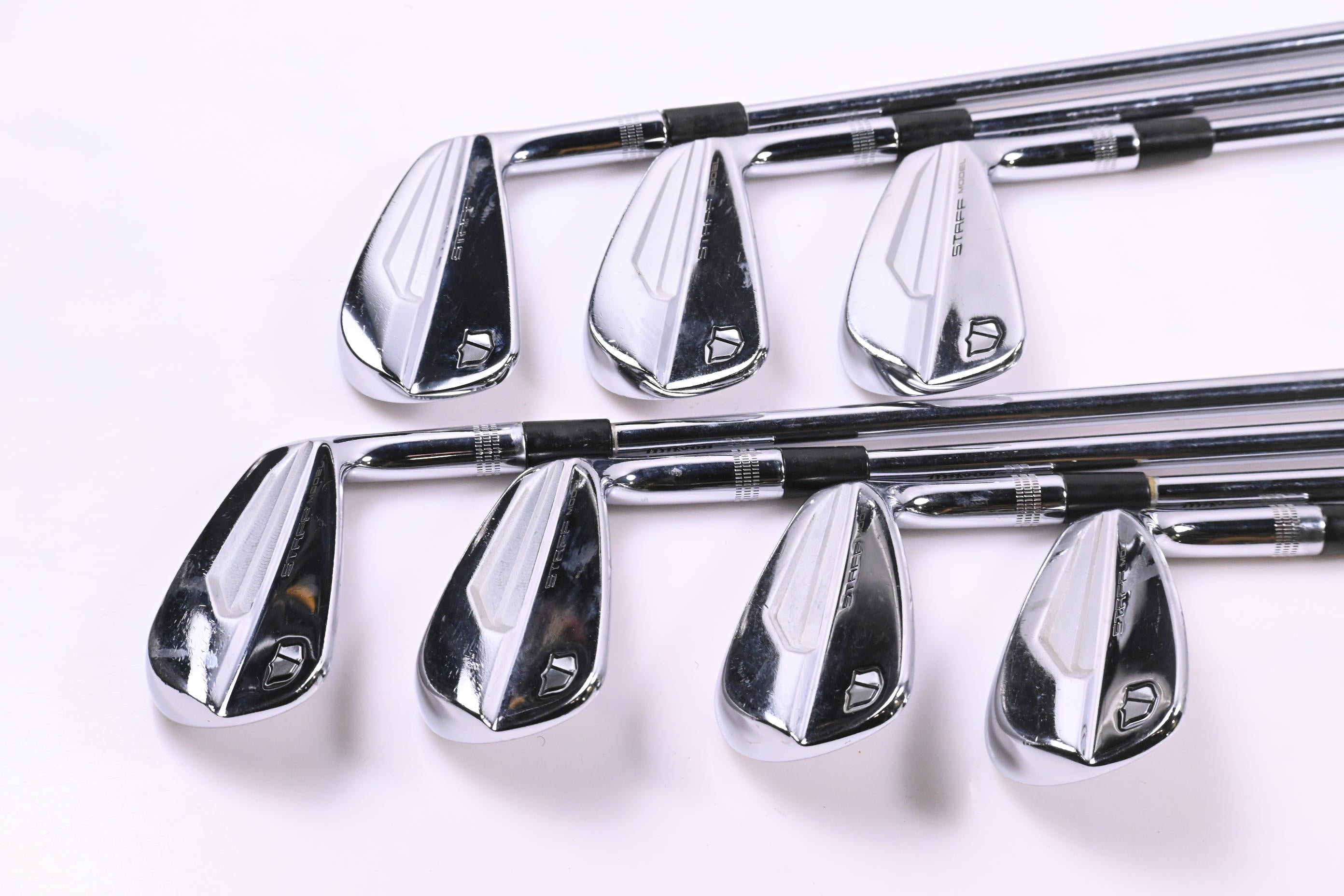 Wilson Staff Model Blade 2024 Irons / 4-PW / X-Flex Project X Shafts