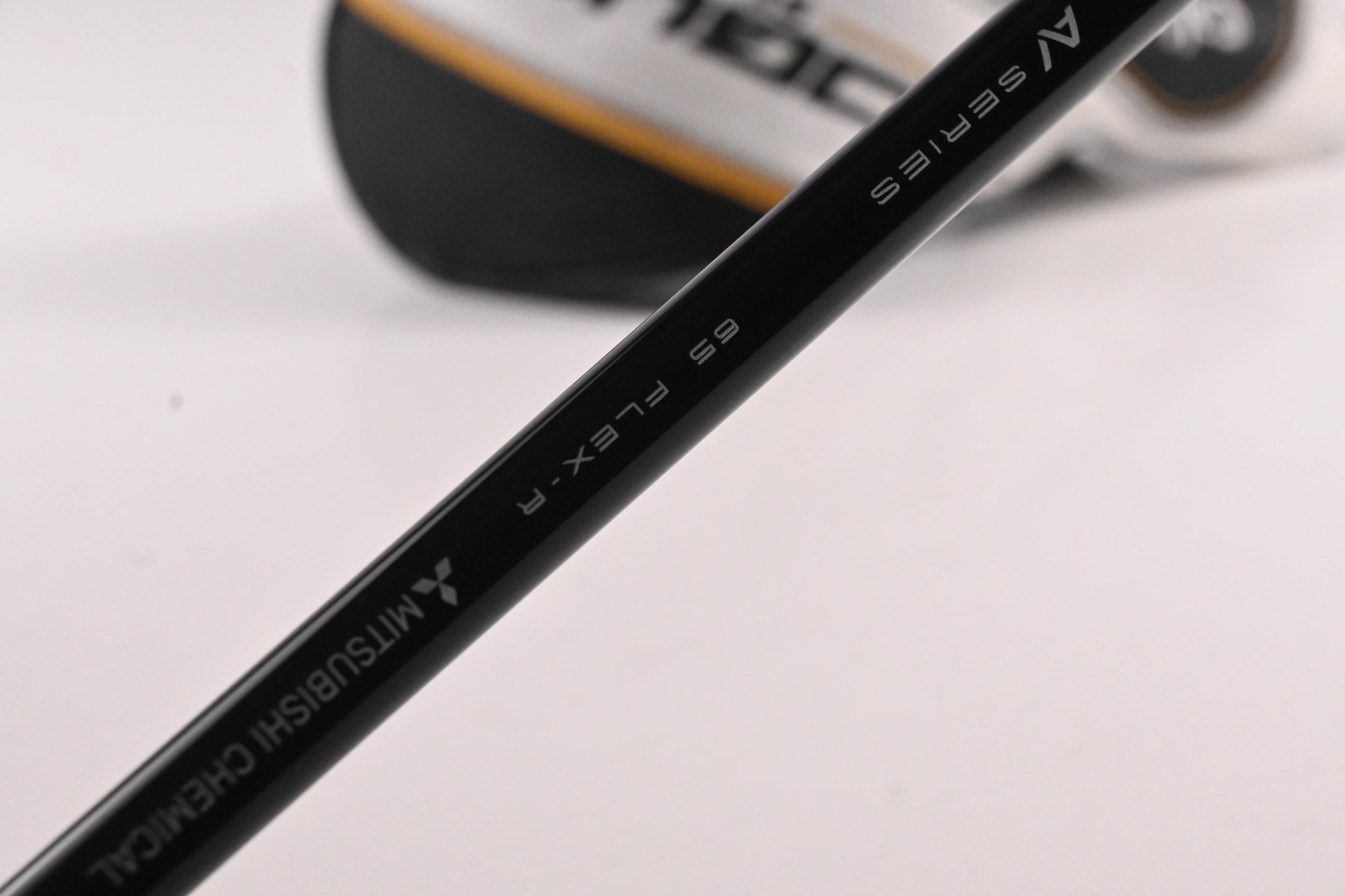 Callaway Rogue ST Max #4 Hybrid / 20 Degree / Regular Flex Tensei AV Blue 65
